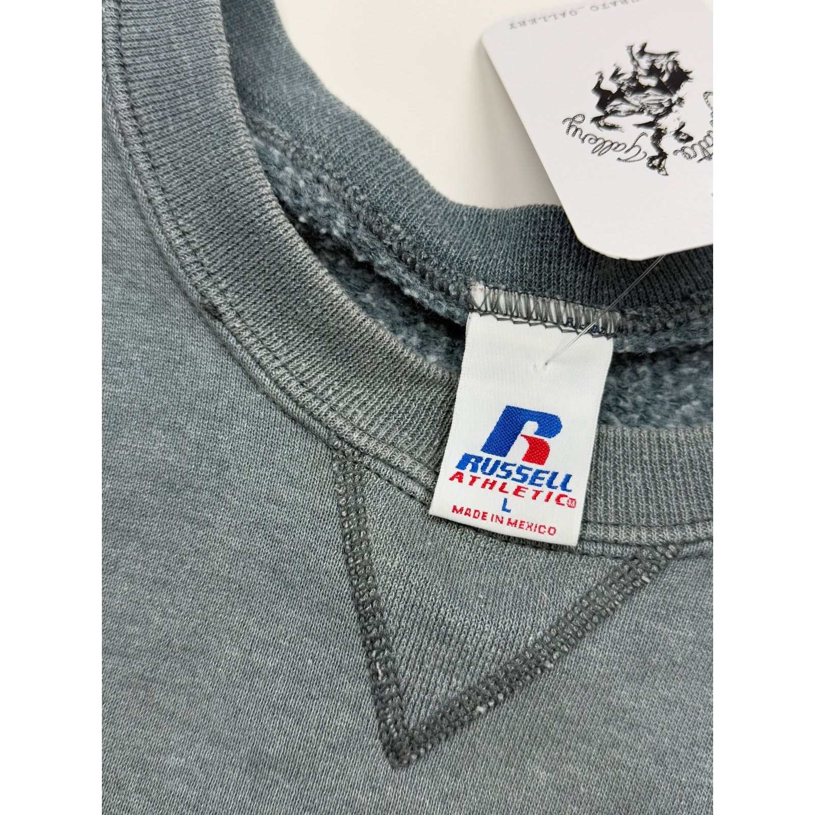 Vintage Russell Athletic Cropped Boxy Sweatshirt Size L Blue Tone Size US L / EU 52-54 / 3 - 3 Thumbnail