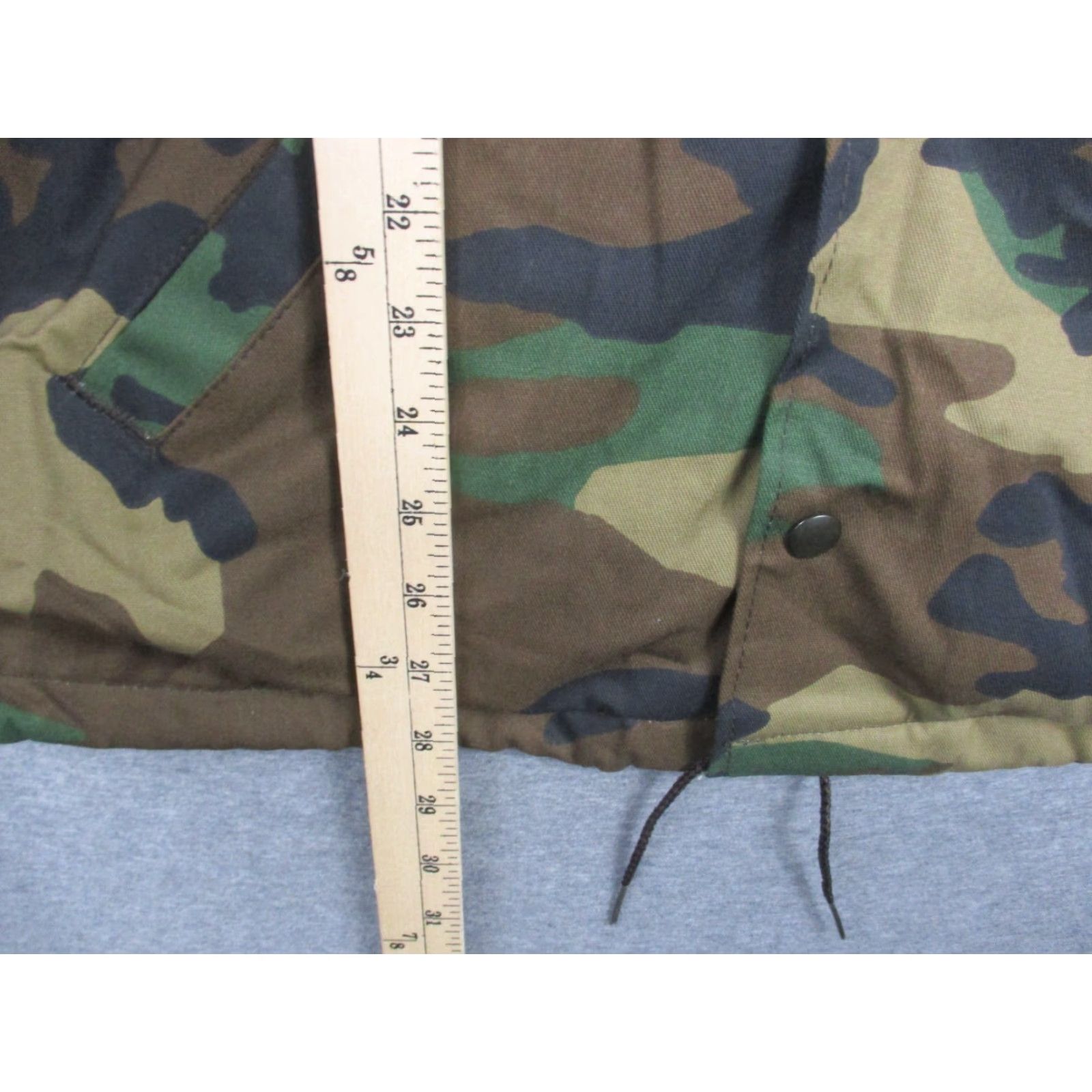 Vintage Vintage 80s Lined Camo Fleece Jacket XL Snap DD Ranch Made in USA User: Vintage 80s Lined Camo Fleece Jacket XL Snap DD Ranch Made in USA Size US XL / EU 56 / 4 - 6 Thumbnail
