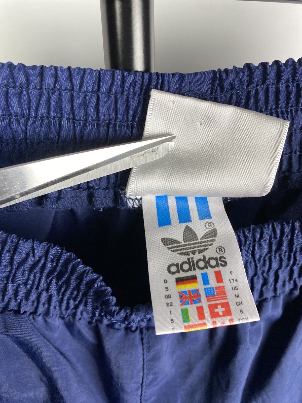Adidas × Vintage Vintage 90s Adidas logo pants nylon Drill y2k Men’s M size Size US 32 / EU 48 - 8 Thumbnail