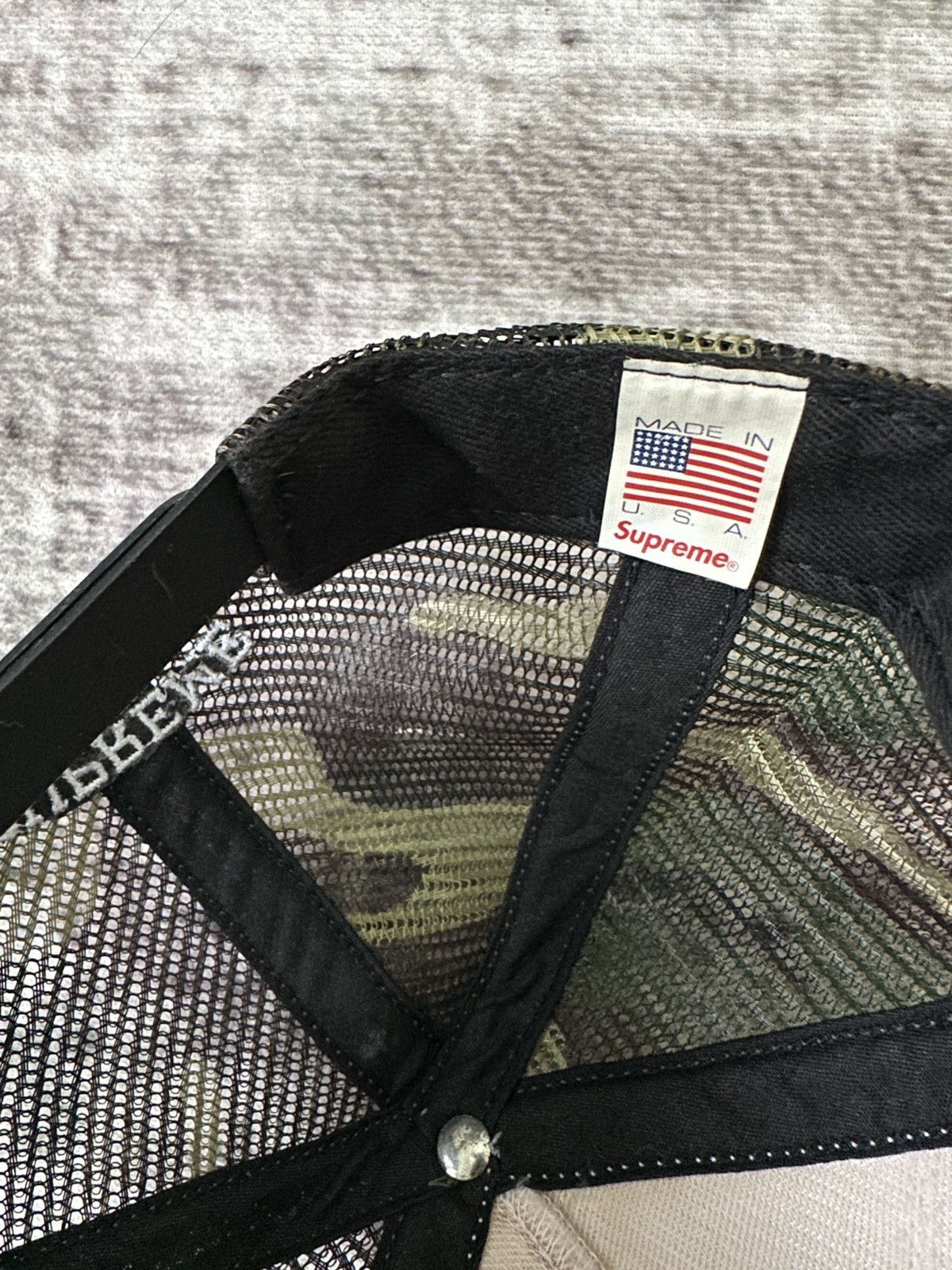 Supreme Supreme Og anti hero collab meshback Size ONE SIZE - 3 Thumbnail