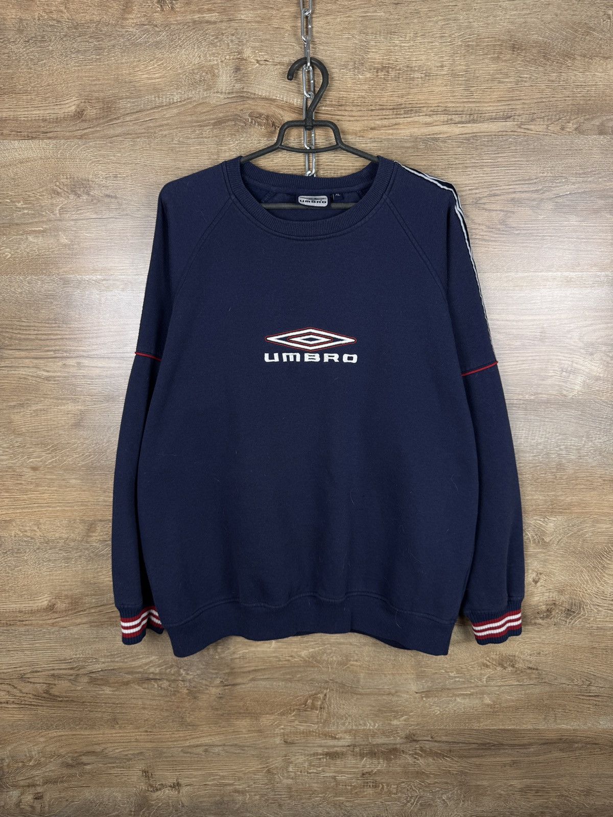 Umbro × Vintage Mens Vintage Umbro Sweatshirt big logo center jacket tee Size US XL / EU 56 / 4 - 1 Thumbnail