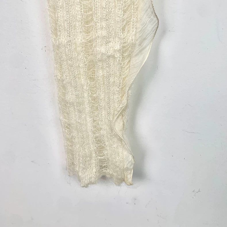 Fendi FENDI Beige Openwork Mohair Collar Long Sleeve Sweater Size XS / US 0-2 / IT 36-38 - 4 Thumbnail