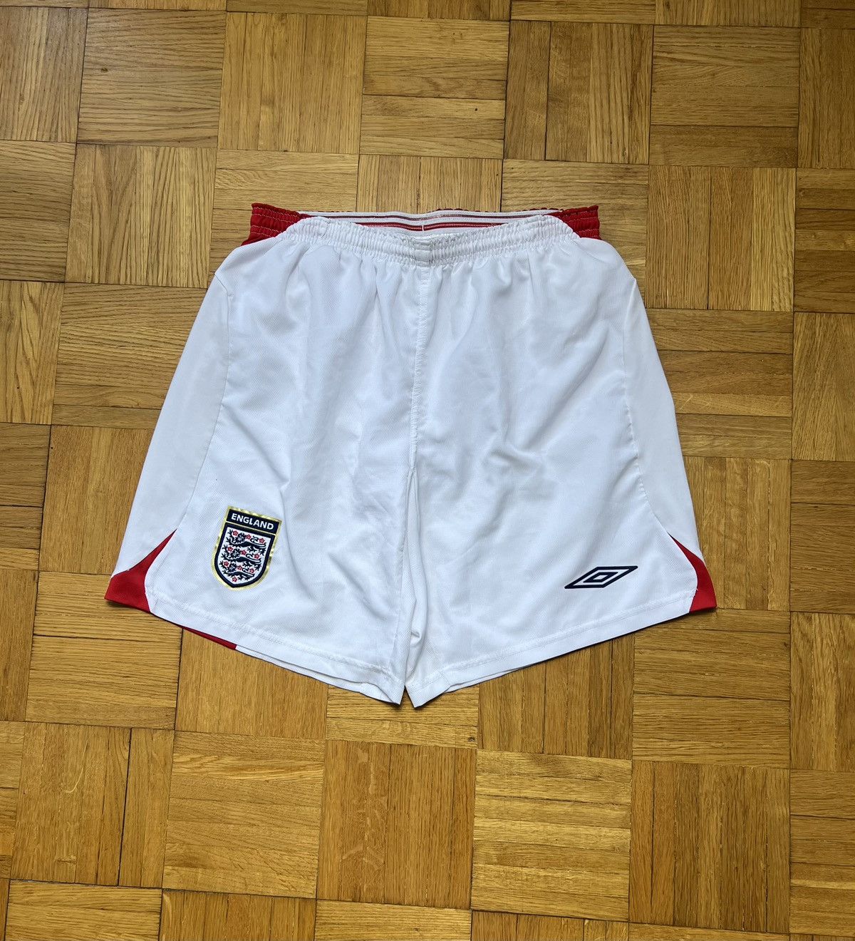 Umbro × Vintage Shorts Umbro England 2006/2007 Vintage Football Size US 34 / EU 50 - 1 Thumbnail
