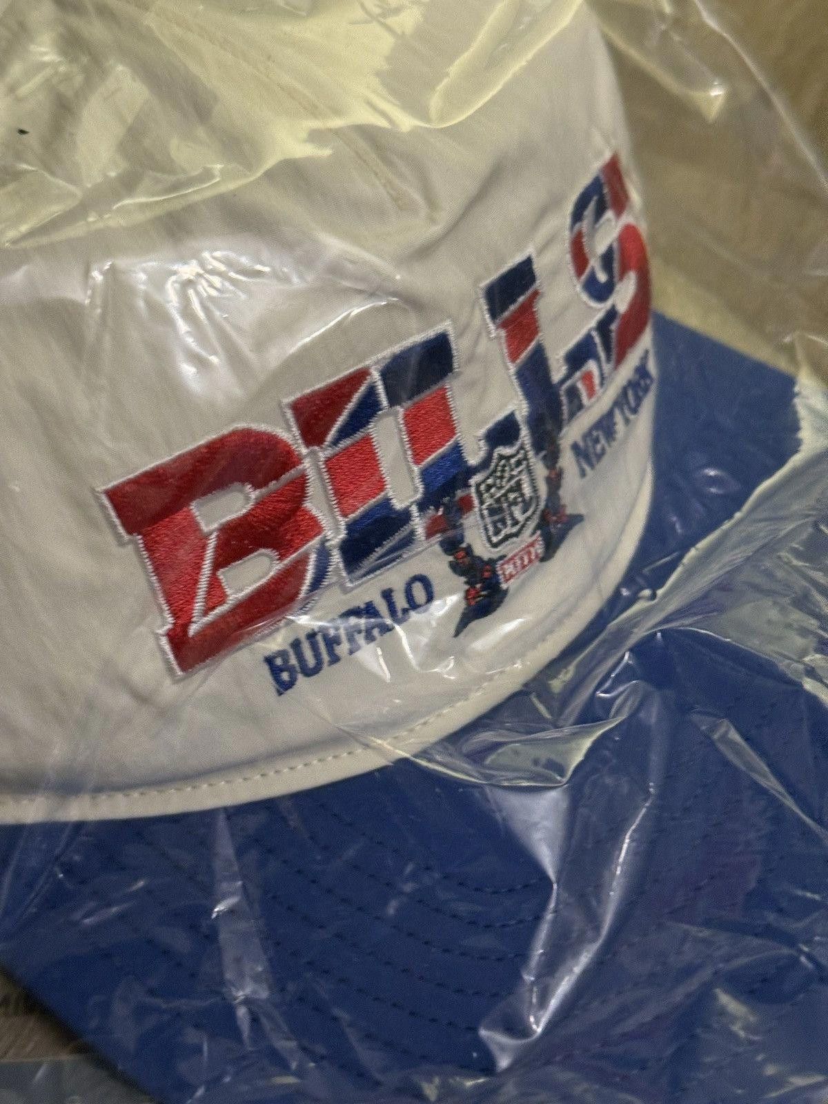Kith Kith x NFL Buffalo Bills Nylon Hitch Snapback Size ONE SIZE - 12 Thumbnail