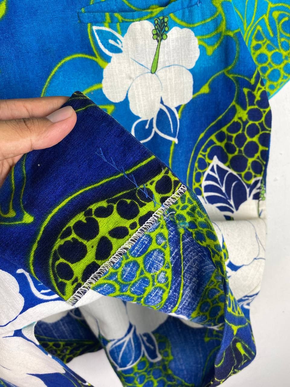 Vintage vintage 60s/70s hawaiian shirt very nice design Size US L / EU 52-54 / 3 - 7 Thumbnail