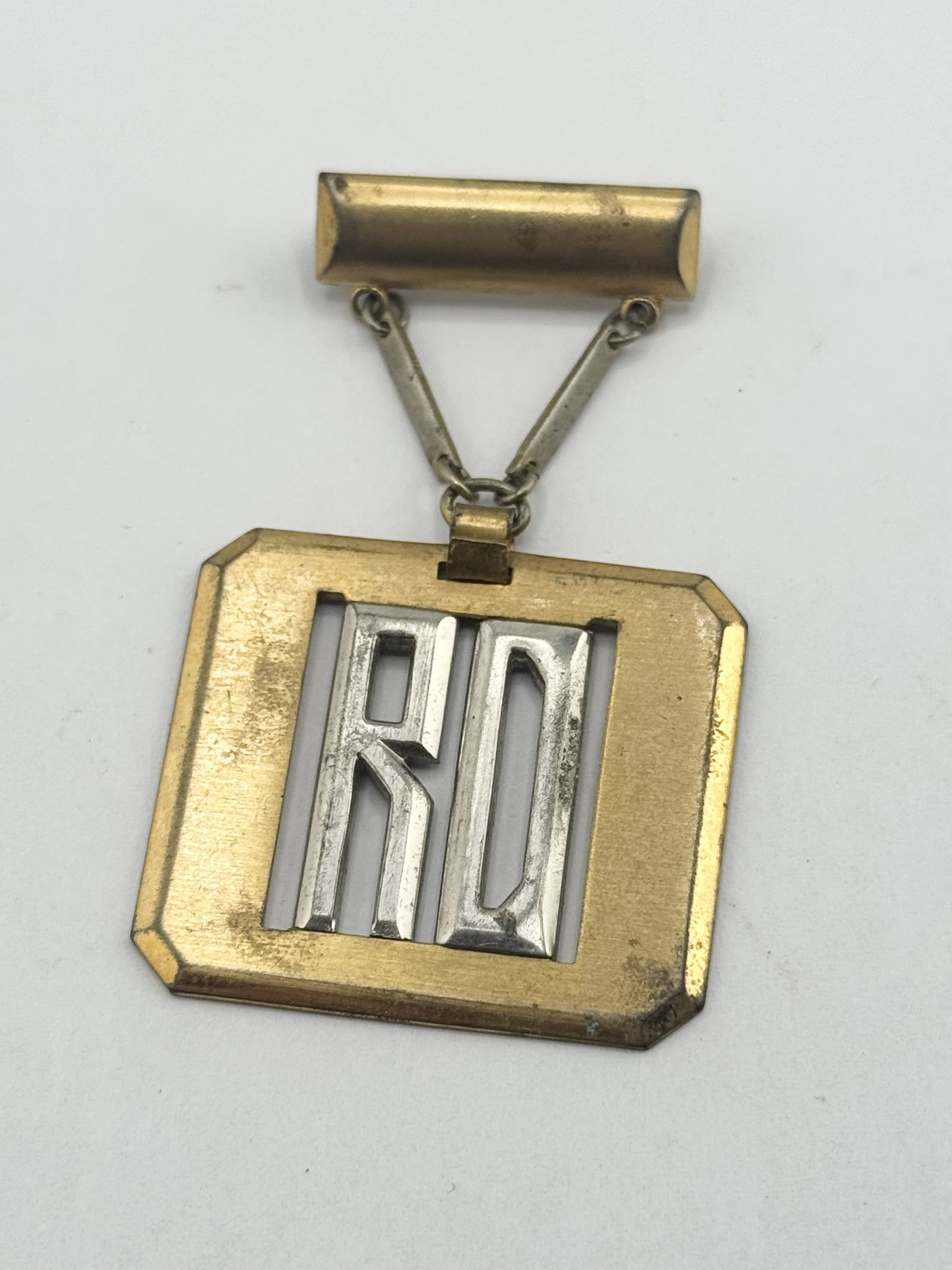 Vintage Estate monogrammed RD Brooch Pin Size ONE SIZE - 2 Thumbnail