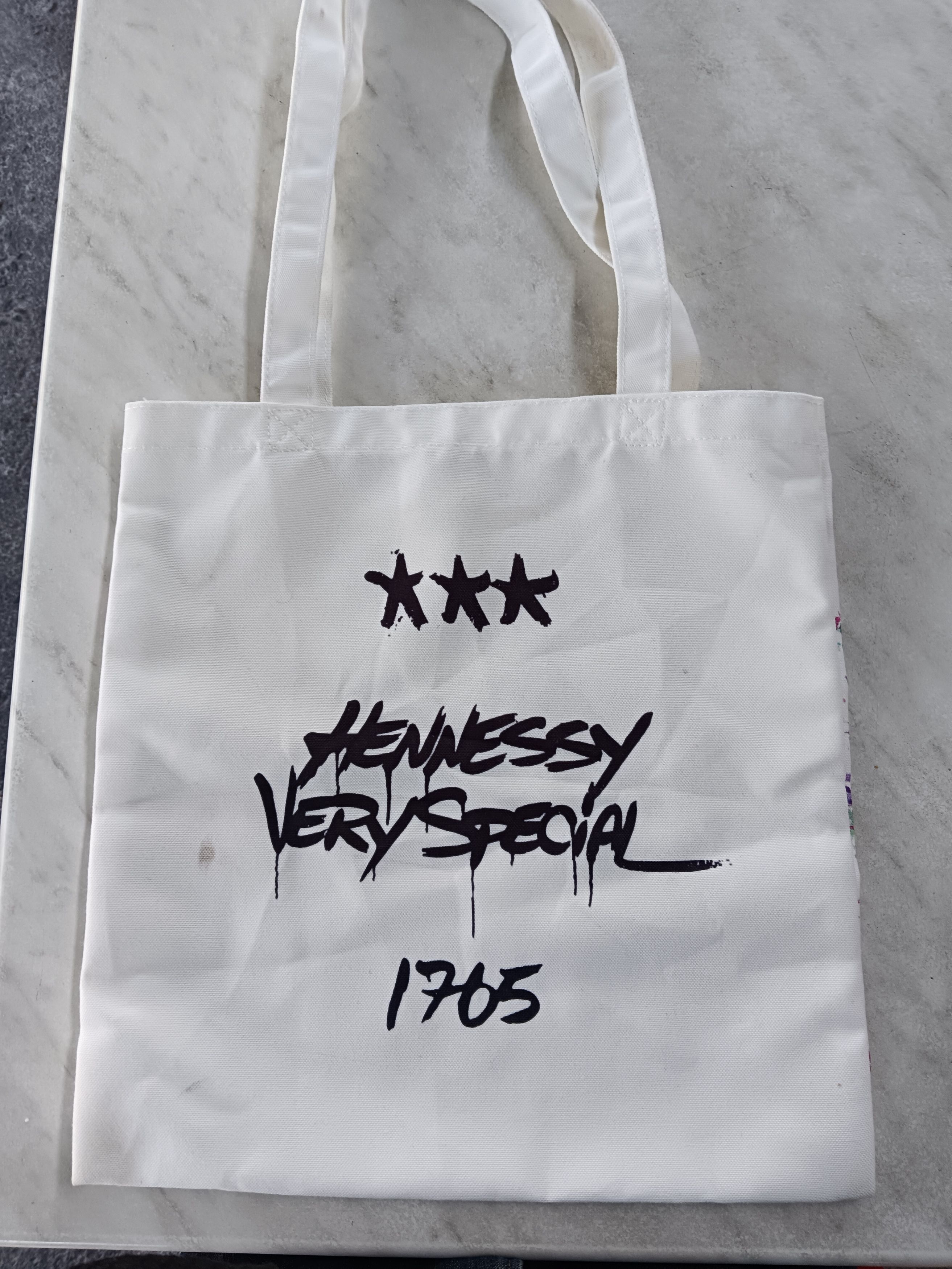Designer × Hennessy Hennessy Limited Edition Very Special Tote by JonOne Size ONE SIZE - 2 Thumbnail