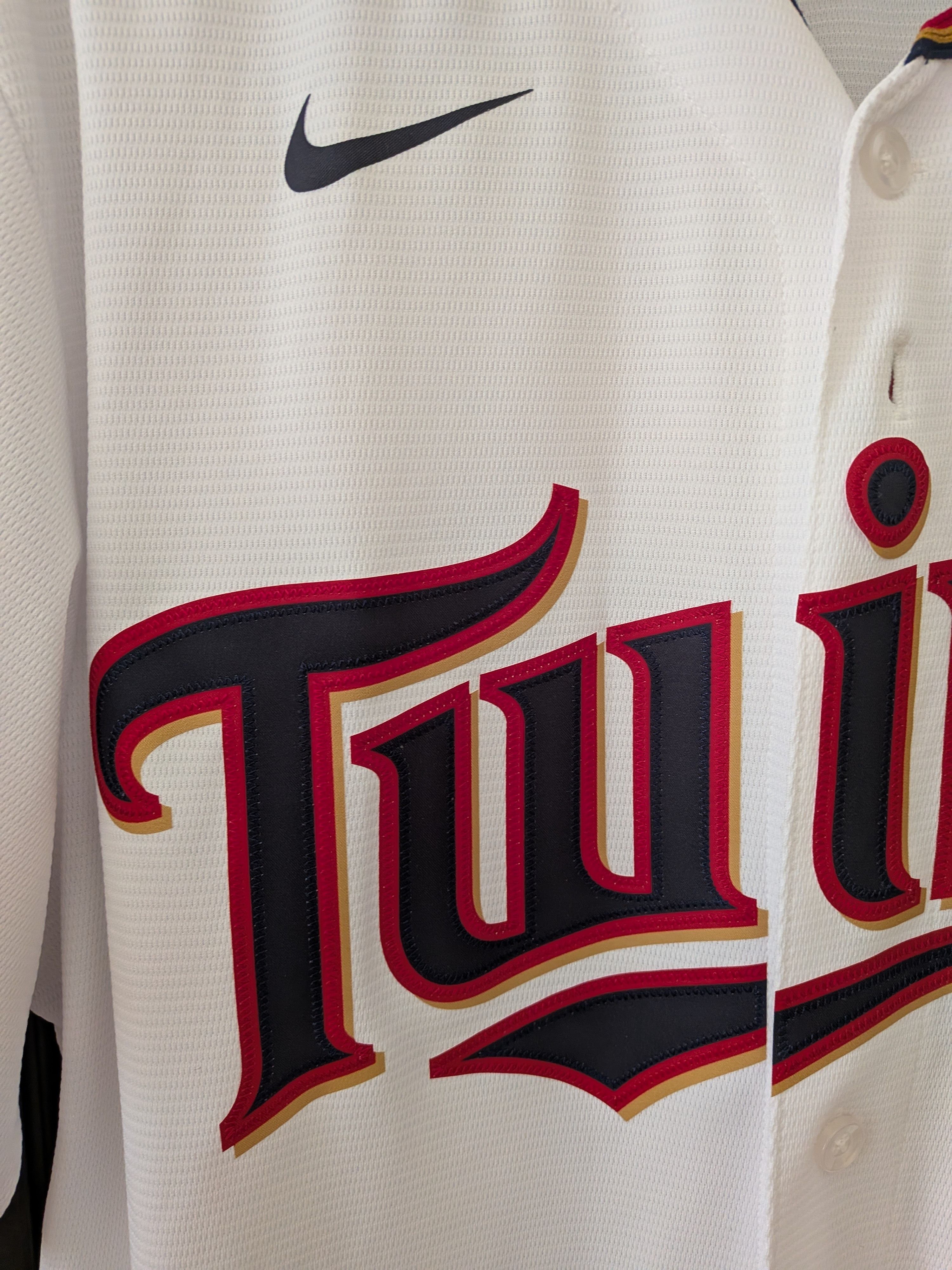 Nike Minnesota Twins Button-Front Home Jersey Size US XXL / EU 58 / 5 - 2 Thumbnail