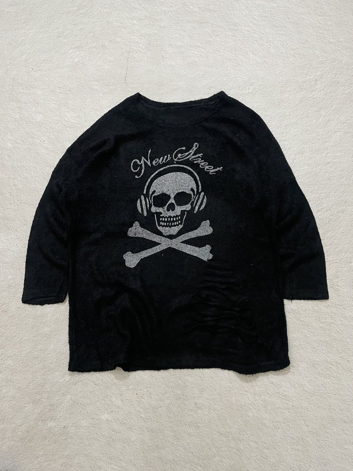 Le Grande Bleu (L.G.B.) Distressed Skull Graphic Street Punk Grunge y’s ifsix y2k Size US XXL / EU 58 / 5 - 1 Thumbnail