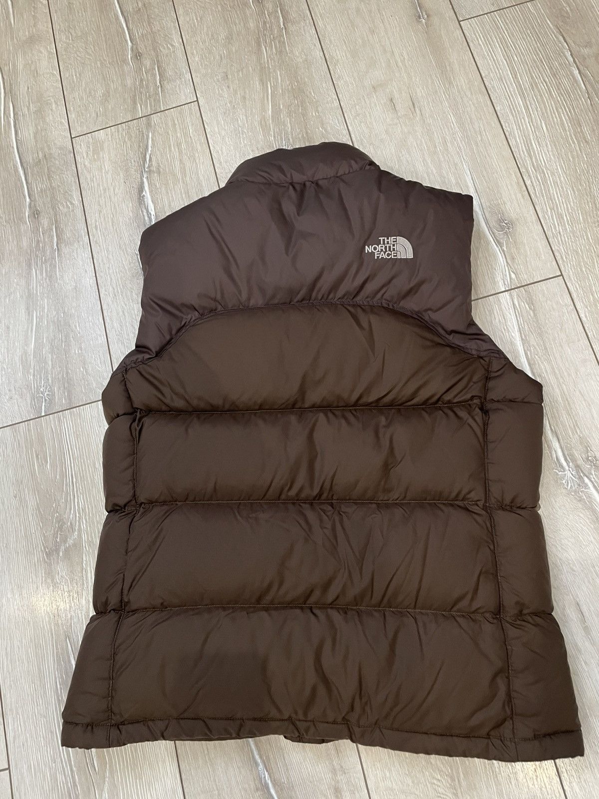 The North Face THE NORTH FACE NUPTSE 700 DOWN PUFFER BROWN VEST WOMENS M Size M / US 6-8 / IT 42-44 - 4 Thumbnail