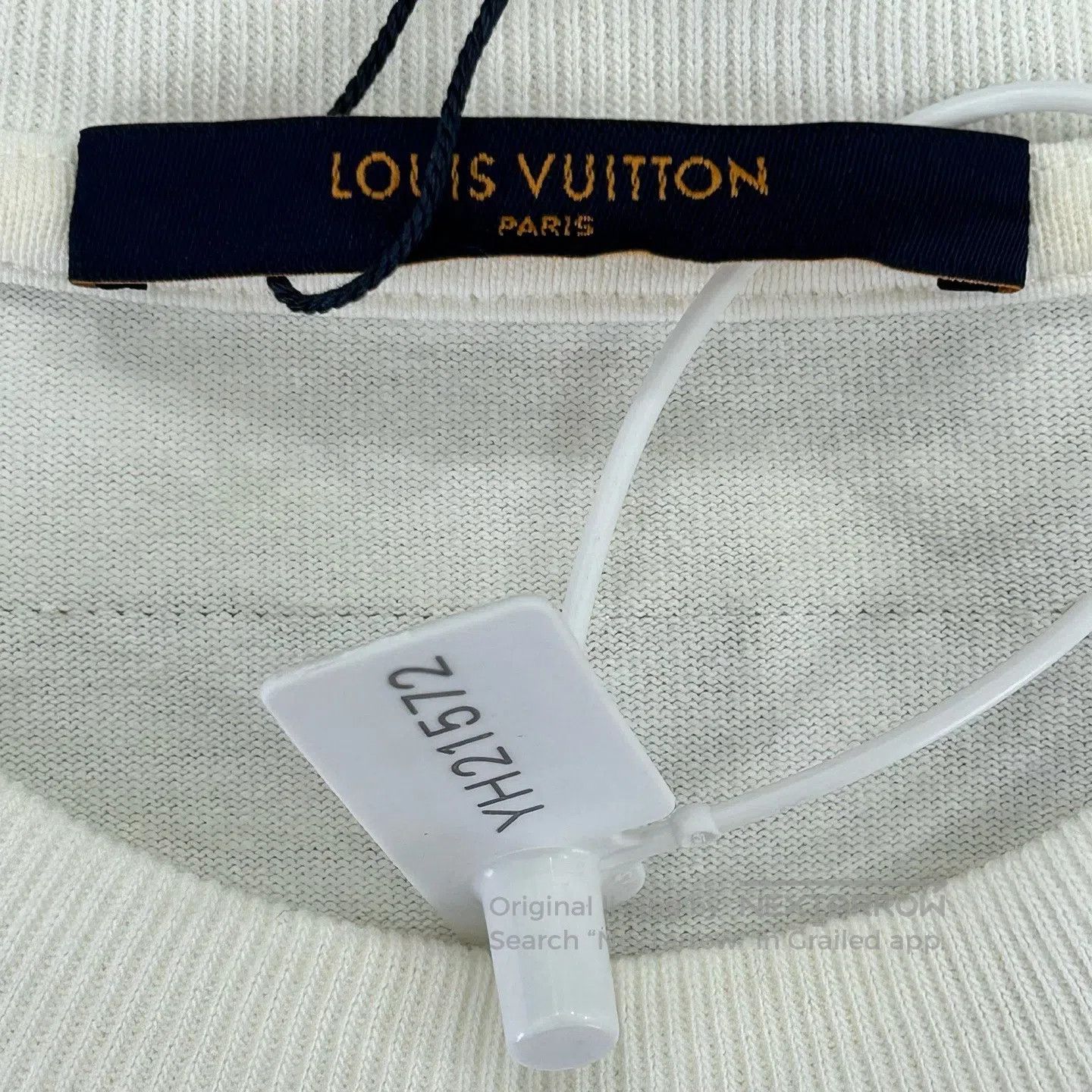 Louis Vuitton Louis Vuitton Round-necked, letter-and-floral print crewne Size US M / EU 48-50 / 2 - 3 Thumbnail