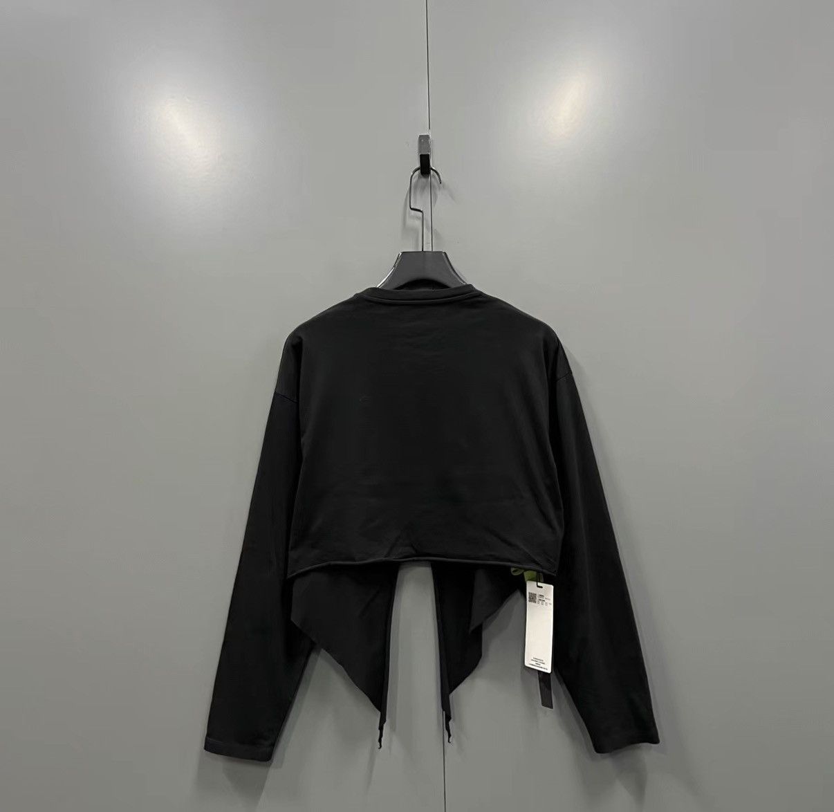 Miu Miu Miu Miu Black Letter Logo Print Cropped Long Sleeve Top J41 Size S / US 4 / IT 40 - 2 Thumbnail