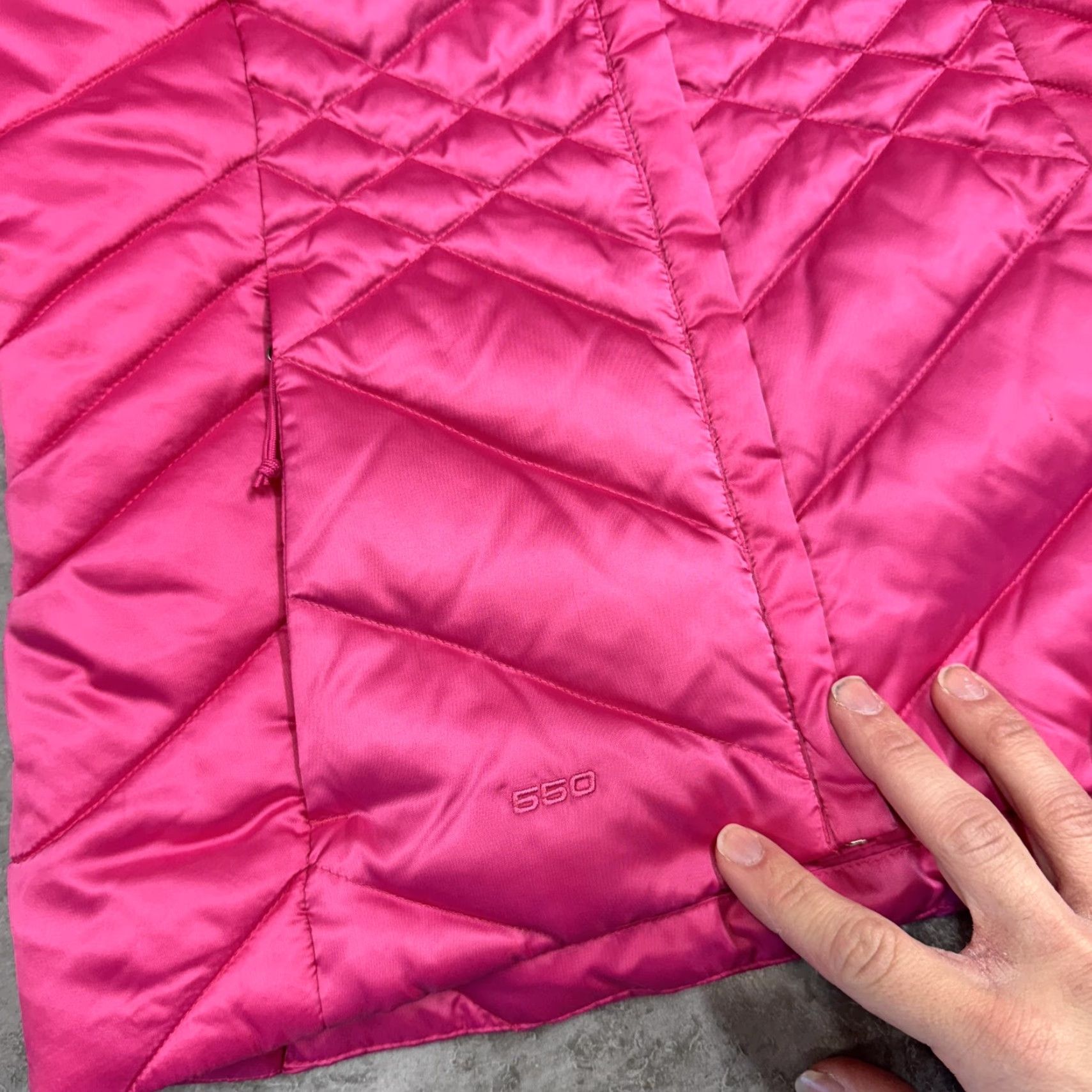 The North Face The North Face Vest Womens XS Pink 550 Down Quilted Puffer Insulated Outdoor Vest Womens XS Pink Quilted Down Insulated Puffer Outdoor Size XS / US 0-2 / IT 36-38 - 3 Thumbnail