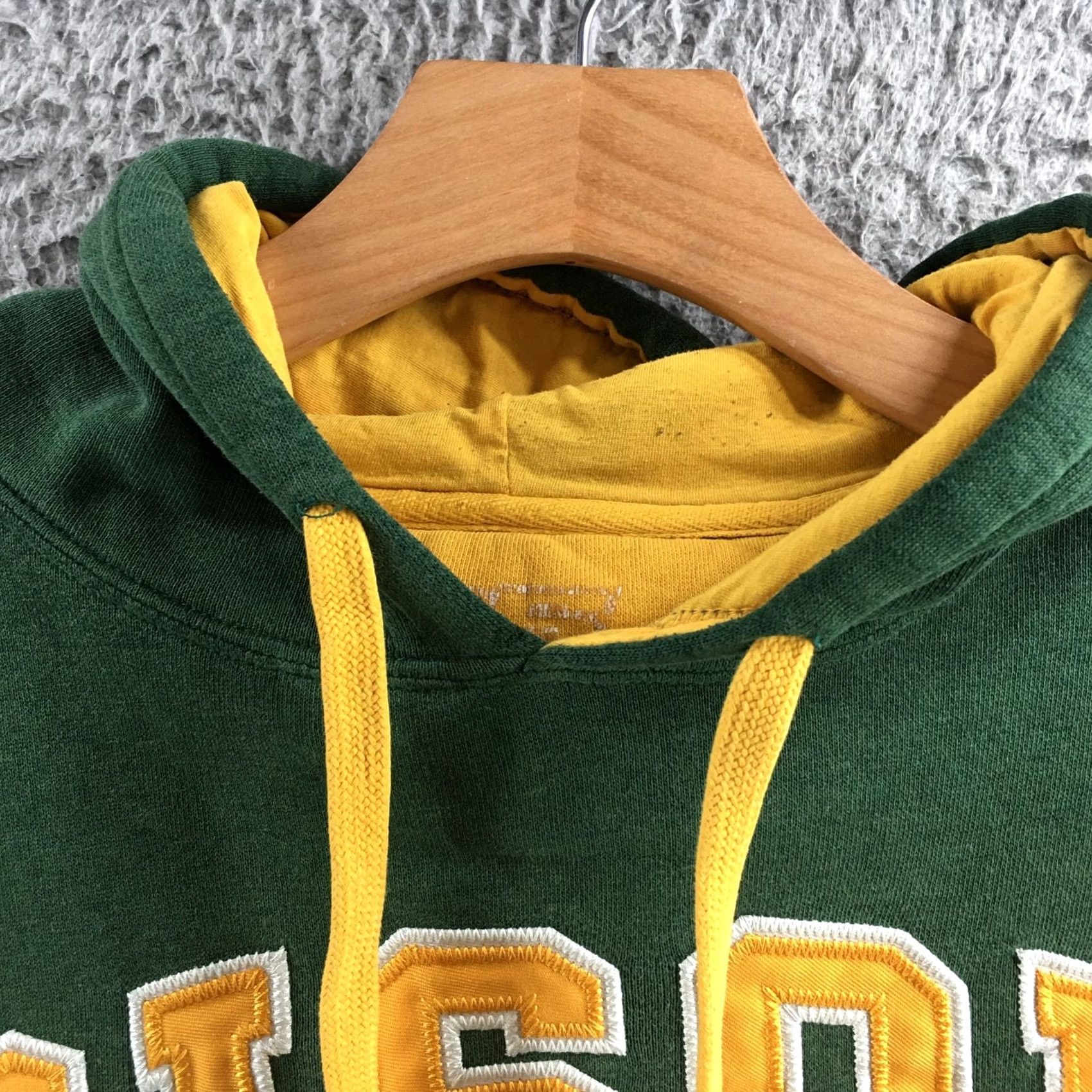 Vintage NDSU Bison Sweatshirt Mens Large Green Yellow Pullover Hooded BISON Applique Size US L / EU 52-54 / 3 - 3 Thumbnail