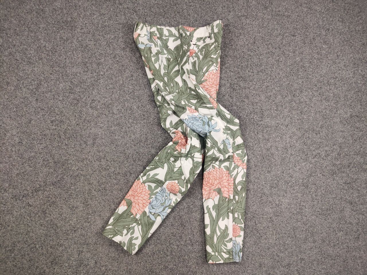G-Star × Pharrell G-star raw Pharrell 5622 3d tapered flowers Boyfriend Jeans Size US 30 / EU 46 - 10 Thumbnail