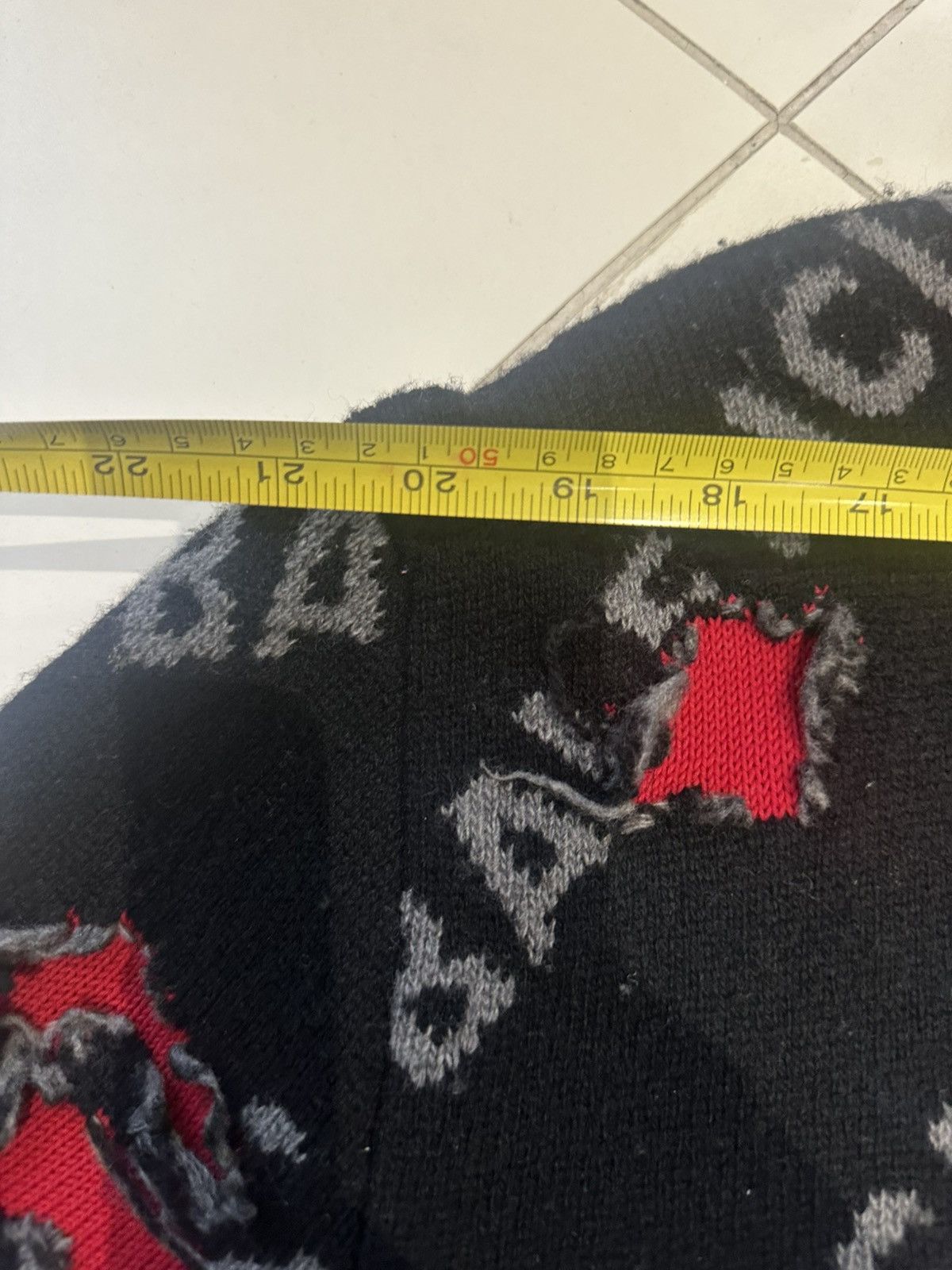 Balenciaga BALENCIAGA DESTROYED LOGO CREW KNIT Size US S / EU 44-46 / 1 - 18 Thumbnail