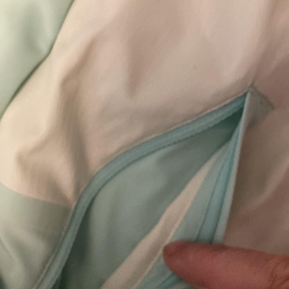 Lululemon Lululemon off the court jacket size 8? Size M / US 6-8 / IT 42-44 - 3 Thumbnail