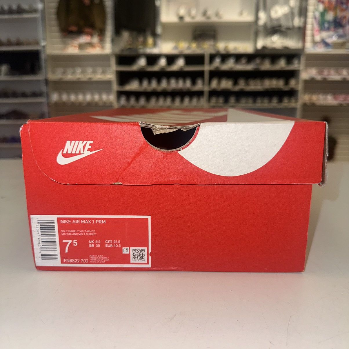 Nike Size 7.5 - Nike Air Max 1 PRM Topography Volt FN6832-702 Size US 7.5 / EU 40-41 - 7 Thumbnail