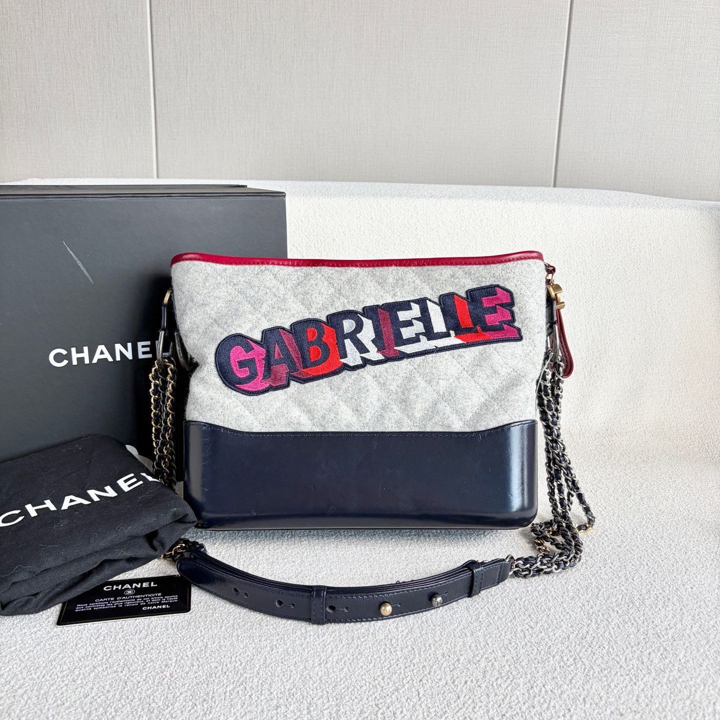Chanel Pre-loved Bag Very good condition Size ONE SIZE - 1 Thumbnail