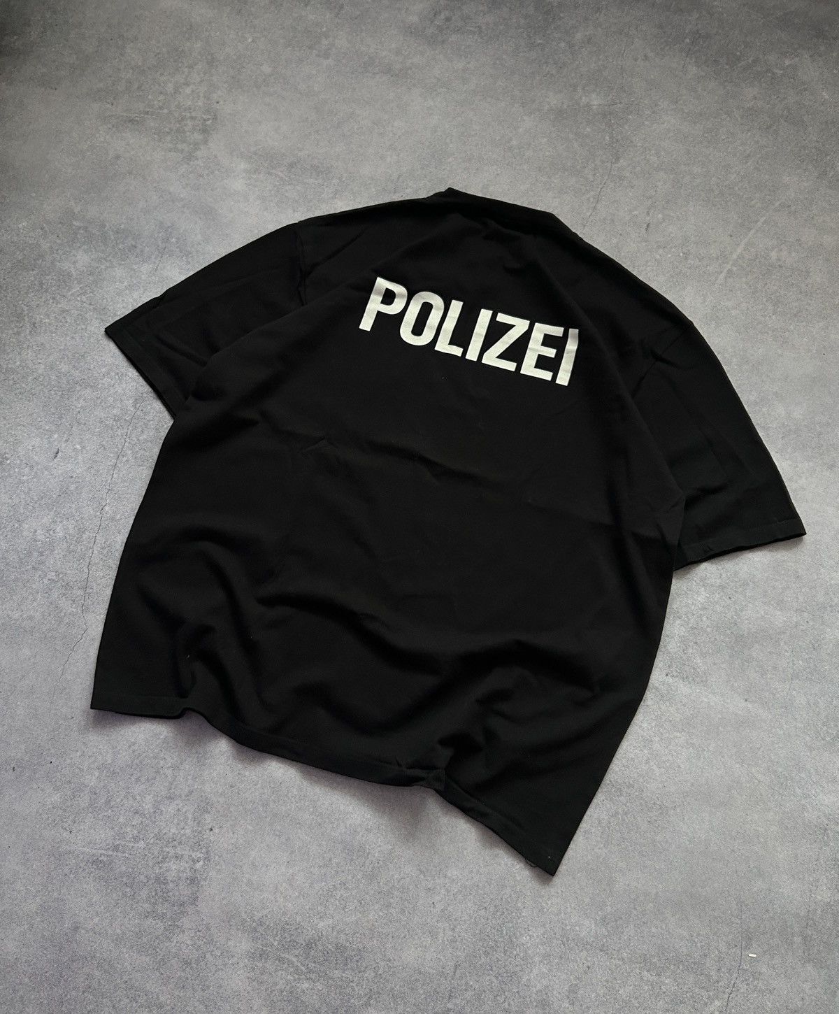 Hypebeast Vintage Trigema Germany POLIZEI big logo shirt Yezzy style Size US XL / EU 56 / 4 - 2 Thumbnail