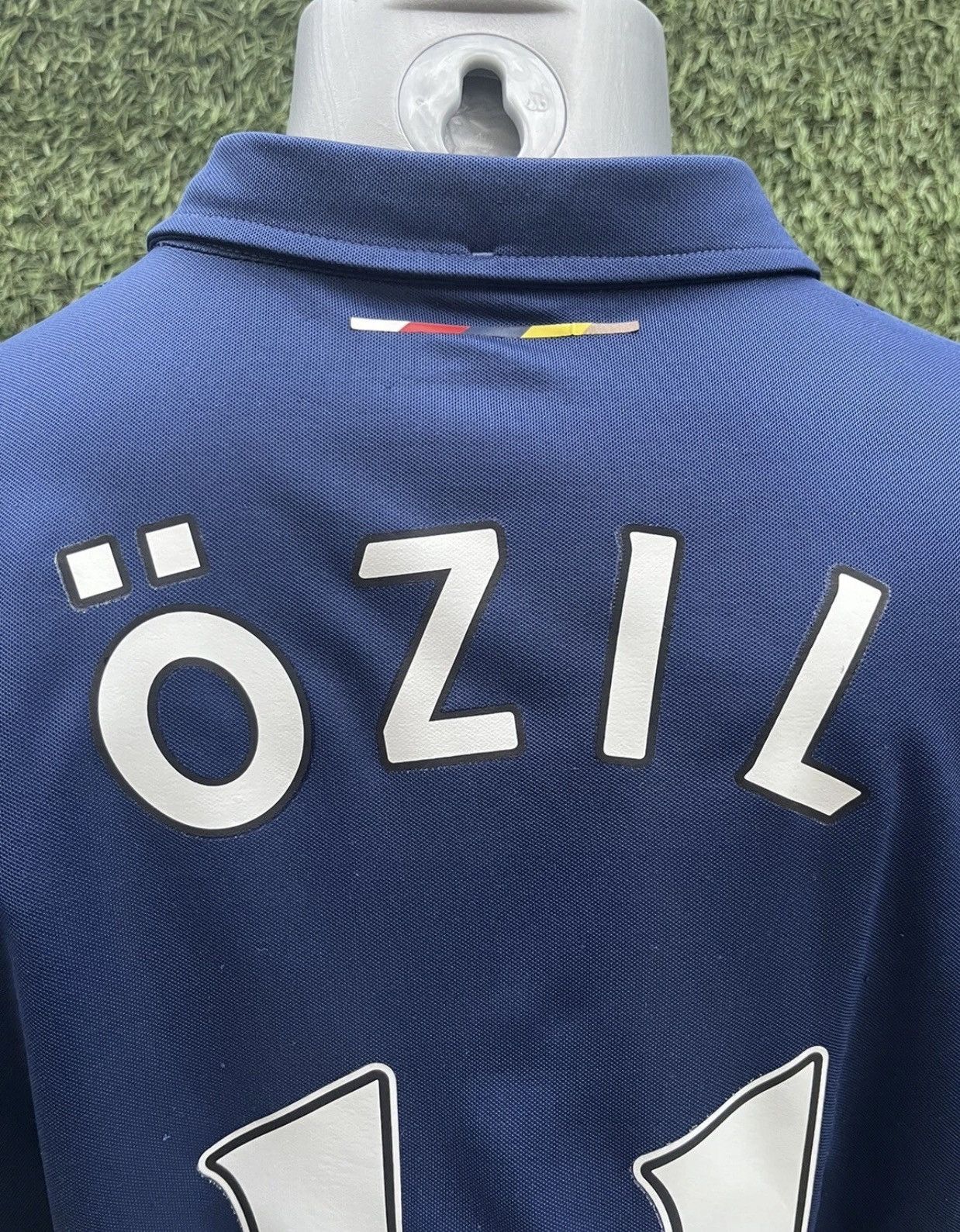 Puma Jersey ozil arsenal Size US M / EU 48-50 / 2 - 5 Thumbnail