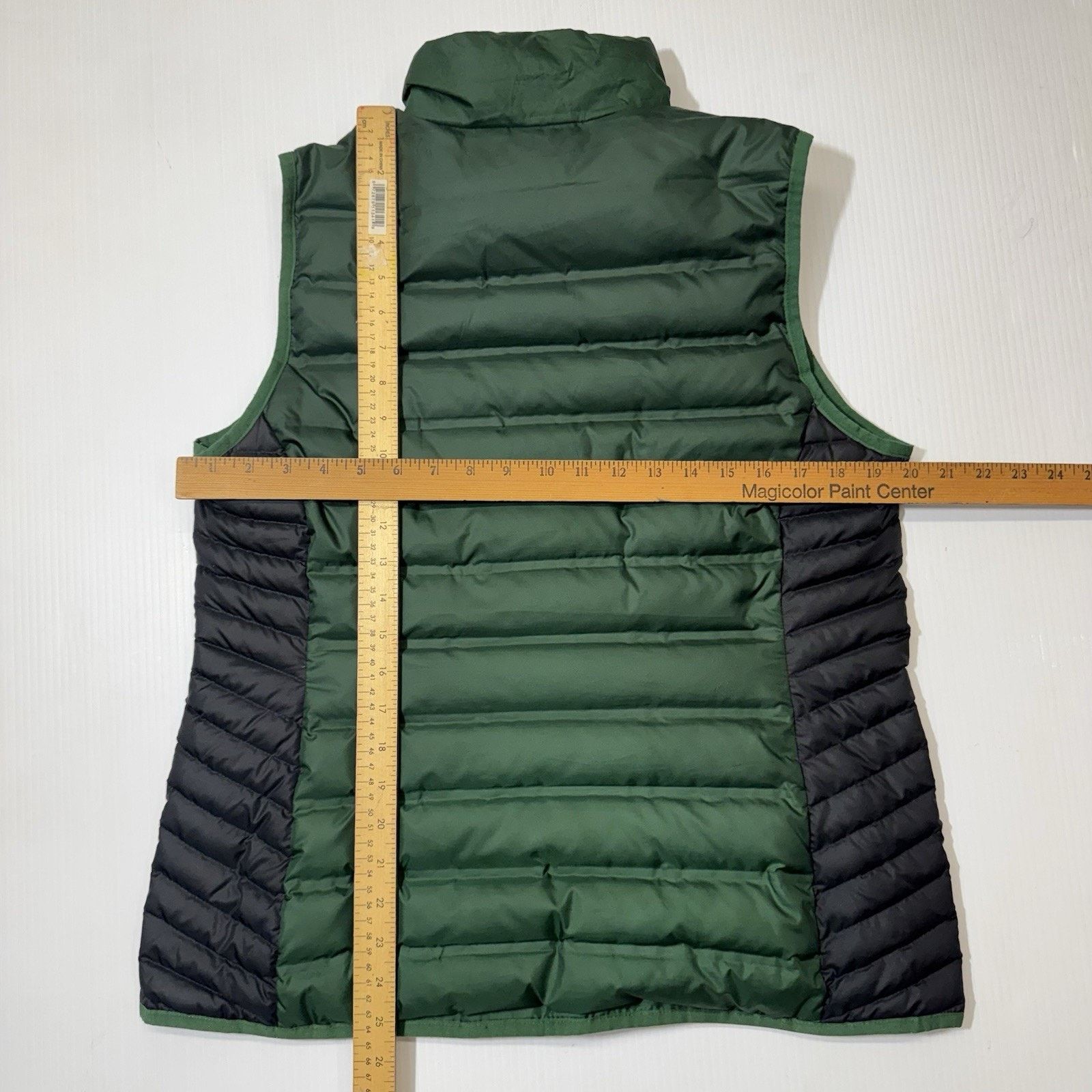 Columbia Columbia Men L Down Vest Oregon Ducks Reversible Green Black Size US L / EU 52-54 / 3 - 13 Thumbnail