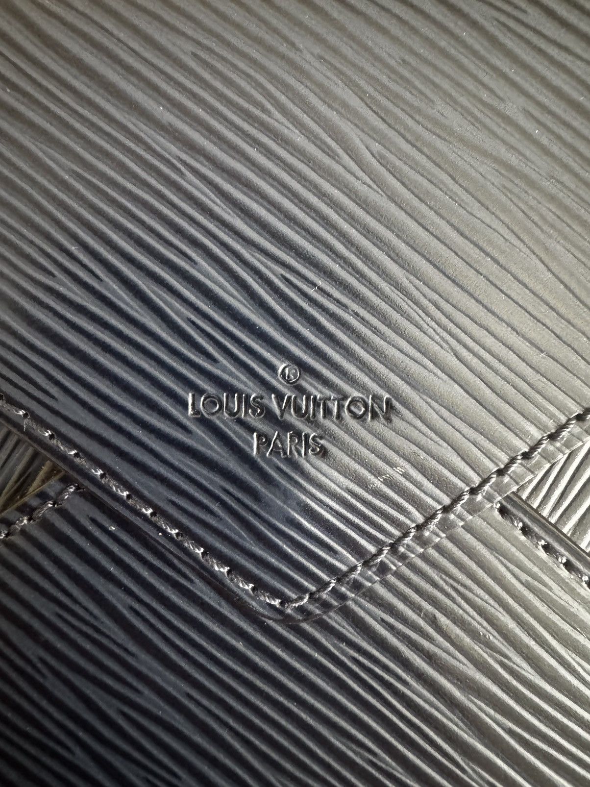 Louis Vuitton Louis Vuitton show invite epi purse Size ONE SIZE - 7 Thumbnail