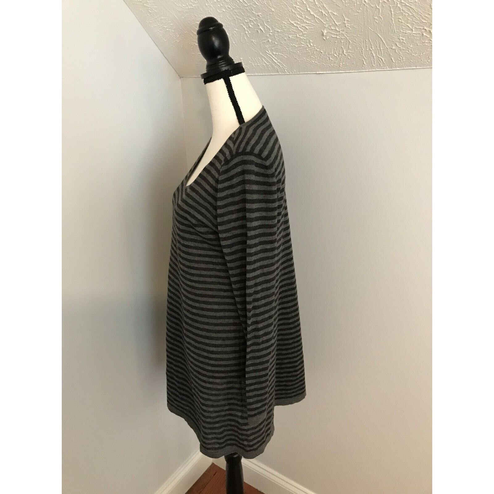 Eileen Fisher Eileen Fisher Gray/Black Striped Long-Sleeve Tunic Sweater Size S / US 4 / IT 40 - 2 Thumbnail