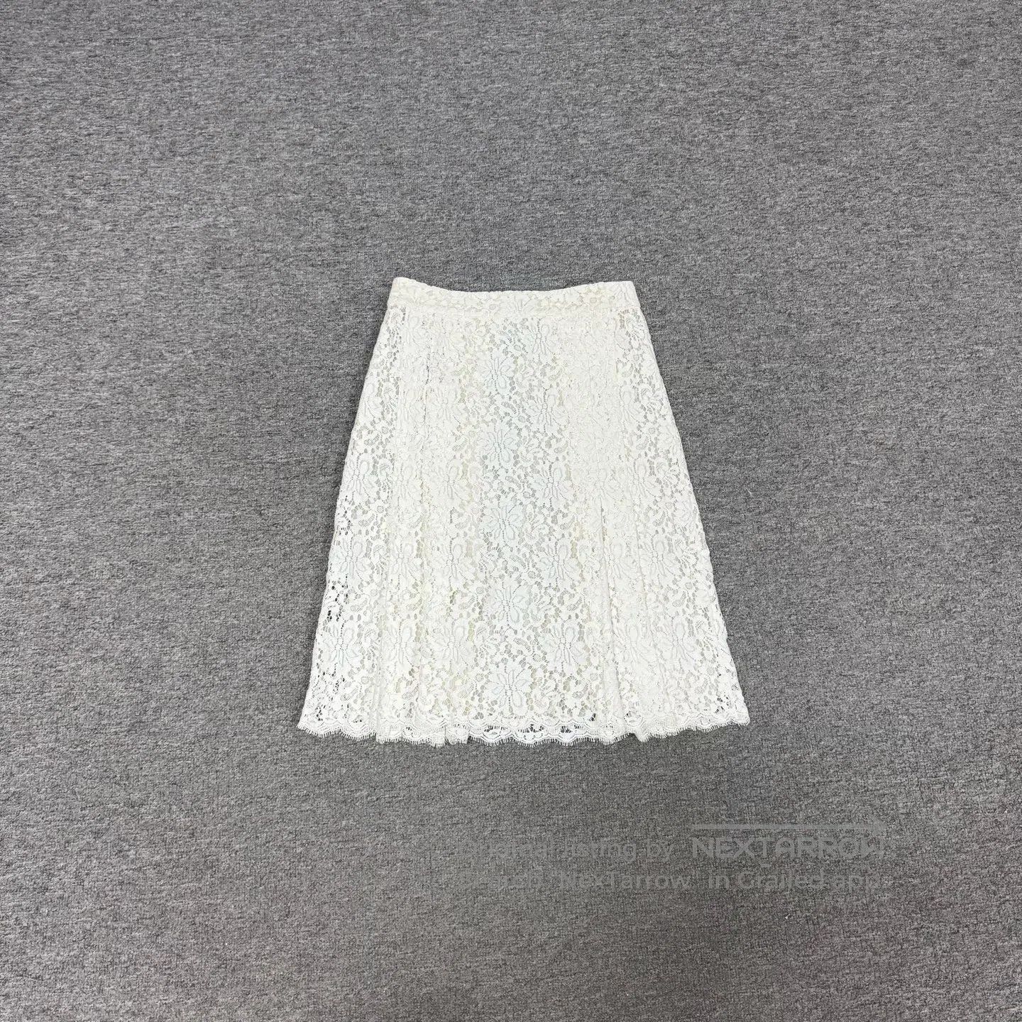 Chanel Chanel size s White floral lace mid-length skirt| Size 28" / US 6 / IT 42 - 2 Thumbnail