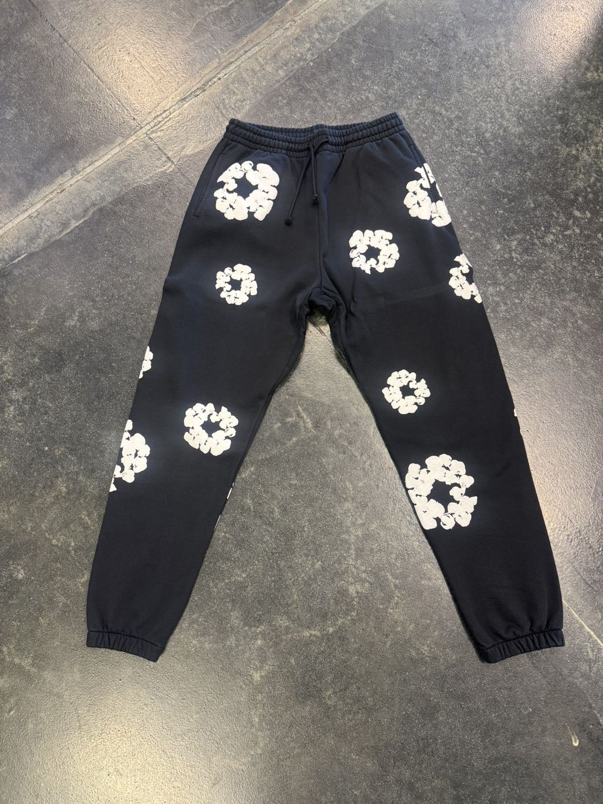 DENIM TEARS Denim Tears Sweatpants Size US 30 / EU 46 - 1 Thumbnail