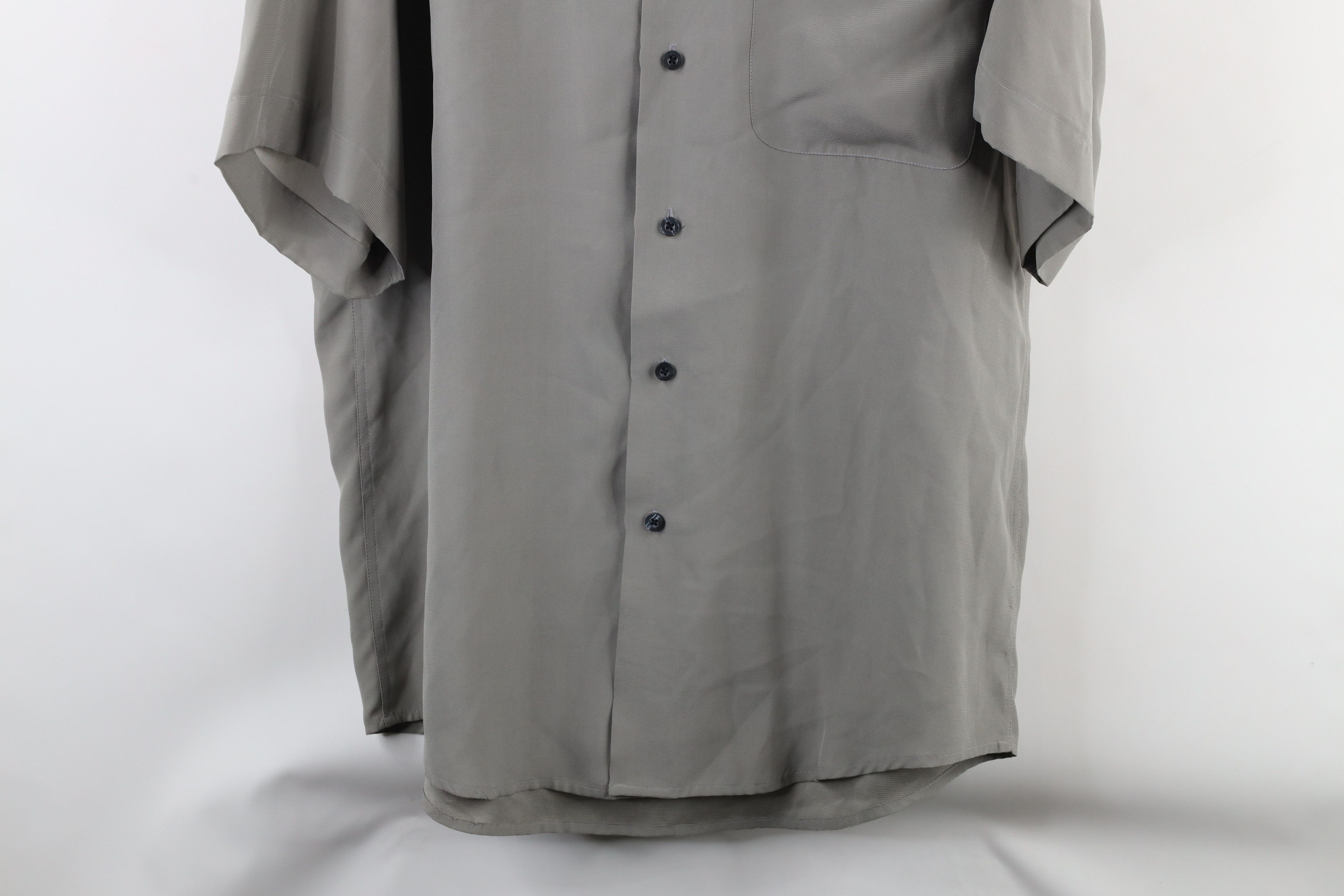 Vintage Vintage 90s Streetwear Short Sleeve Collared Button Shirt Size US M / EU 48-50 / 2 - 3 Thumbnail