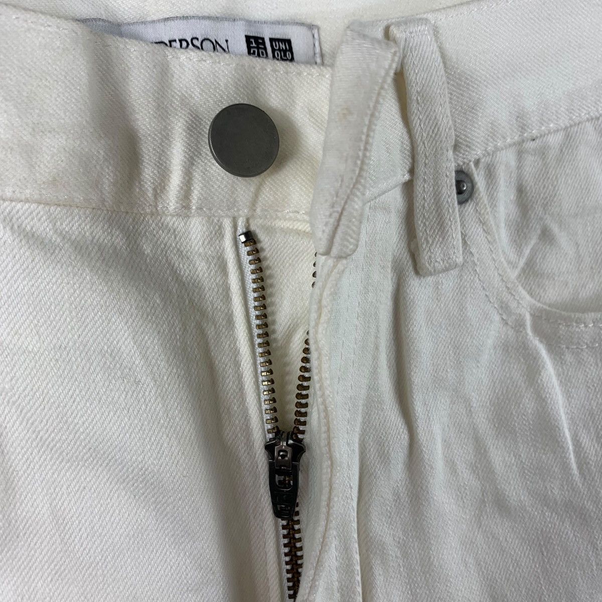 JW Anderson × Japanese Brand UNIQLO X JW ANDERSON Straight cut white coloured jeans pants Size US 30 / EU 46 - 13 Thumbnail