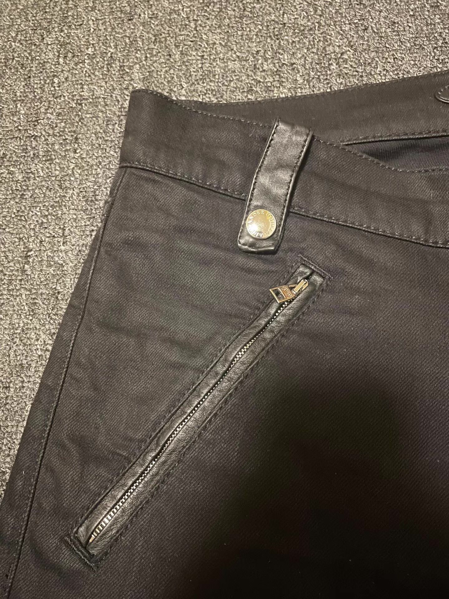 Alexander McQueen Alexander McQueen black jeans Q4 Size US 34 / EU 50 - 3 Thumbnail