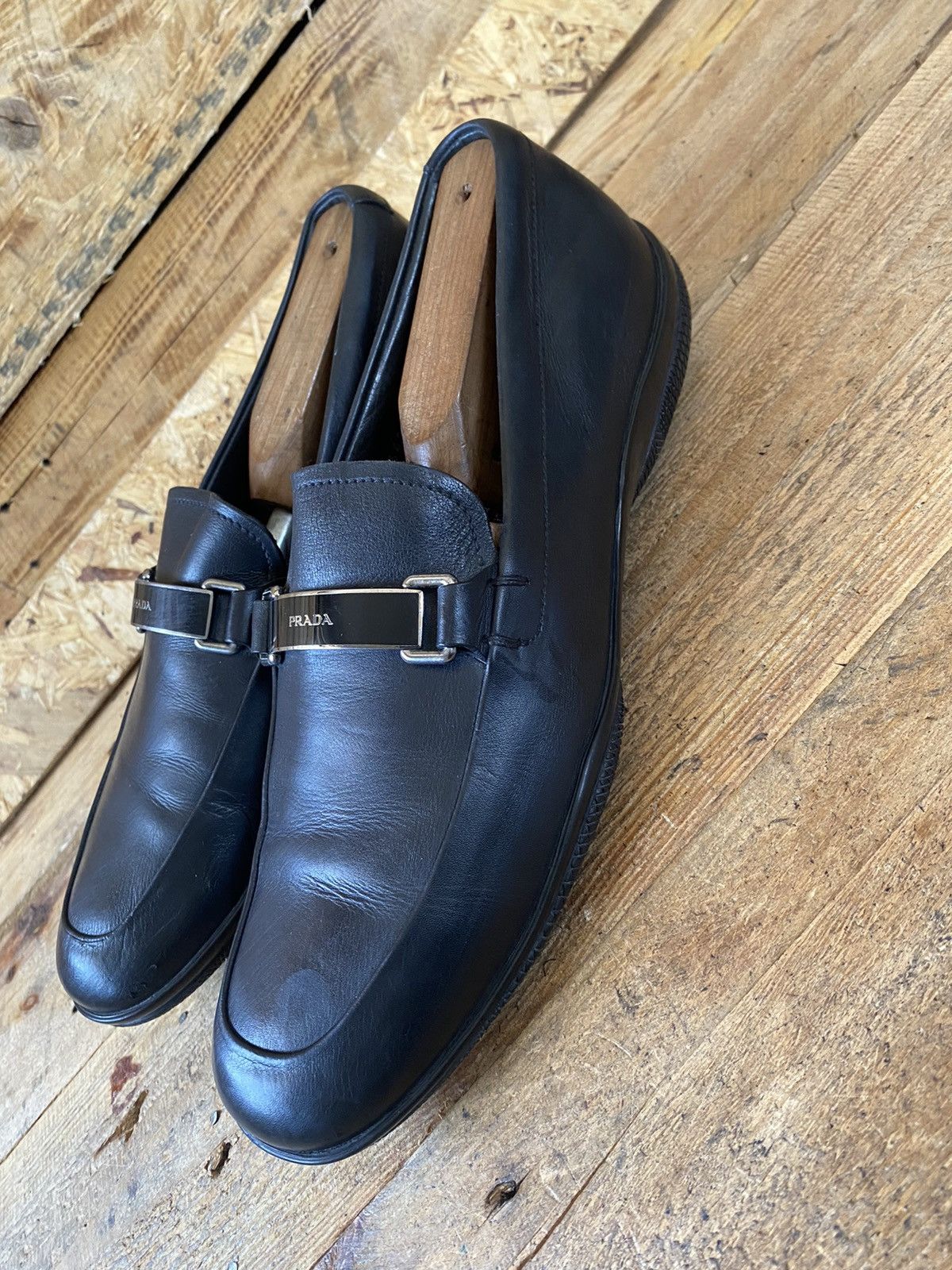 Prada Prada horsebit black leather logo loafers sz uk6.5 Size US 7.5 / EU 40-41 - 5 Thumbnail