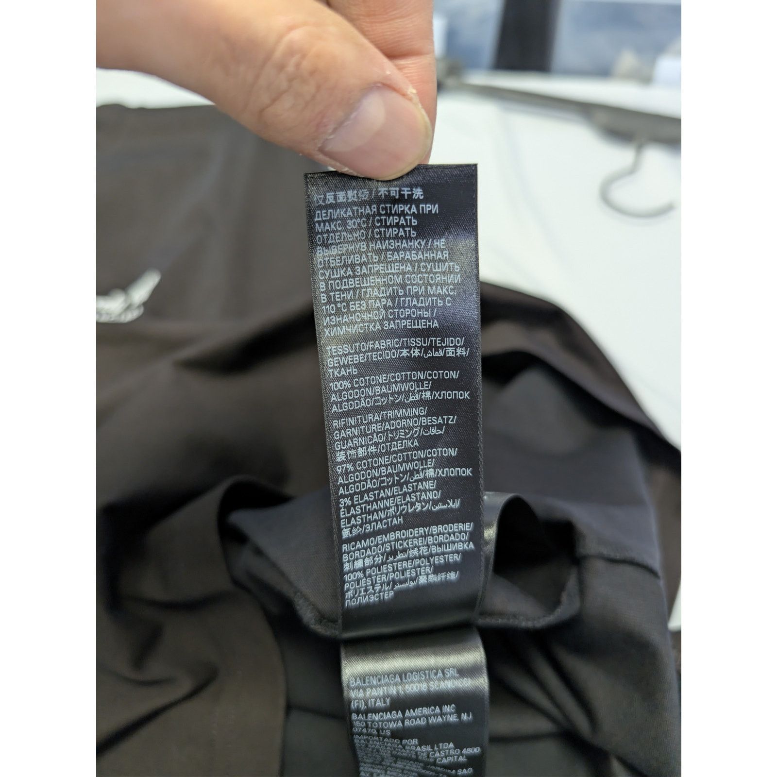 Balenciaga o1rshd1 Beverly Hills Vintage Jersey T-Shirt in Washed Black Size US S / EU 44-46 / 1 - 20 Thumbnail