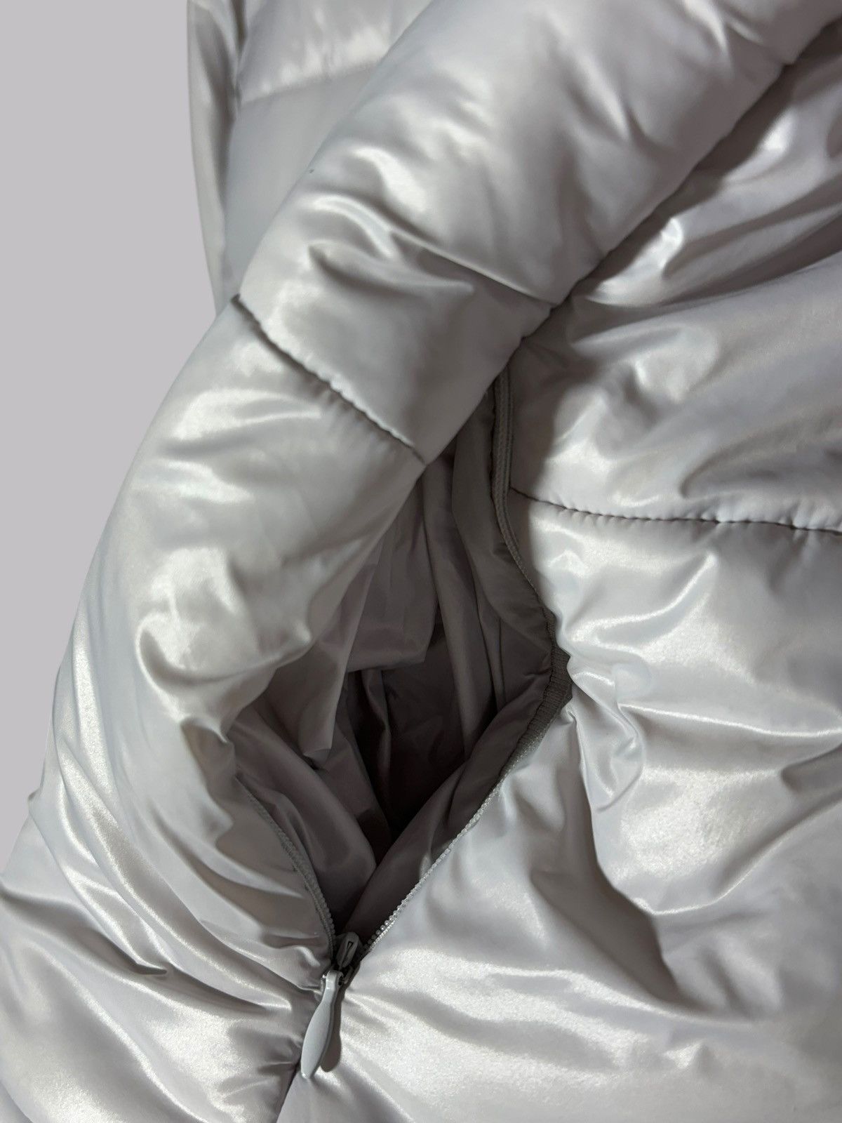 A-COLD-WALL* A Cold Wall Lilac Elongated Zip Detailed Logo Down Jacket Size US M / EU 48-50 / 2 - 14 Thumbnail
