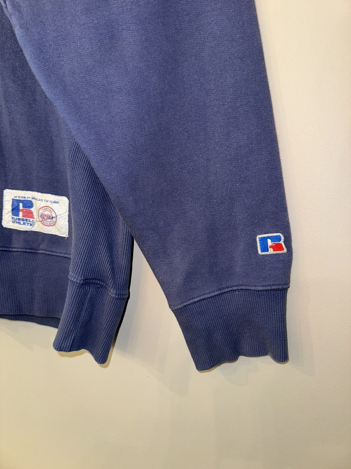 Russell Athletic Russel Athletic vintage sweatshirt USA y2k 90s rare skate Size US L / EU 52-54 / 3 - 2 Thumbnail