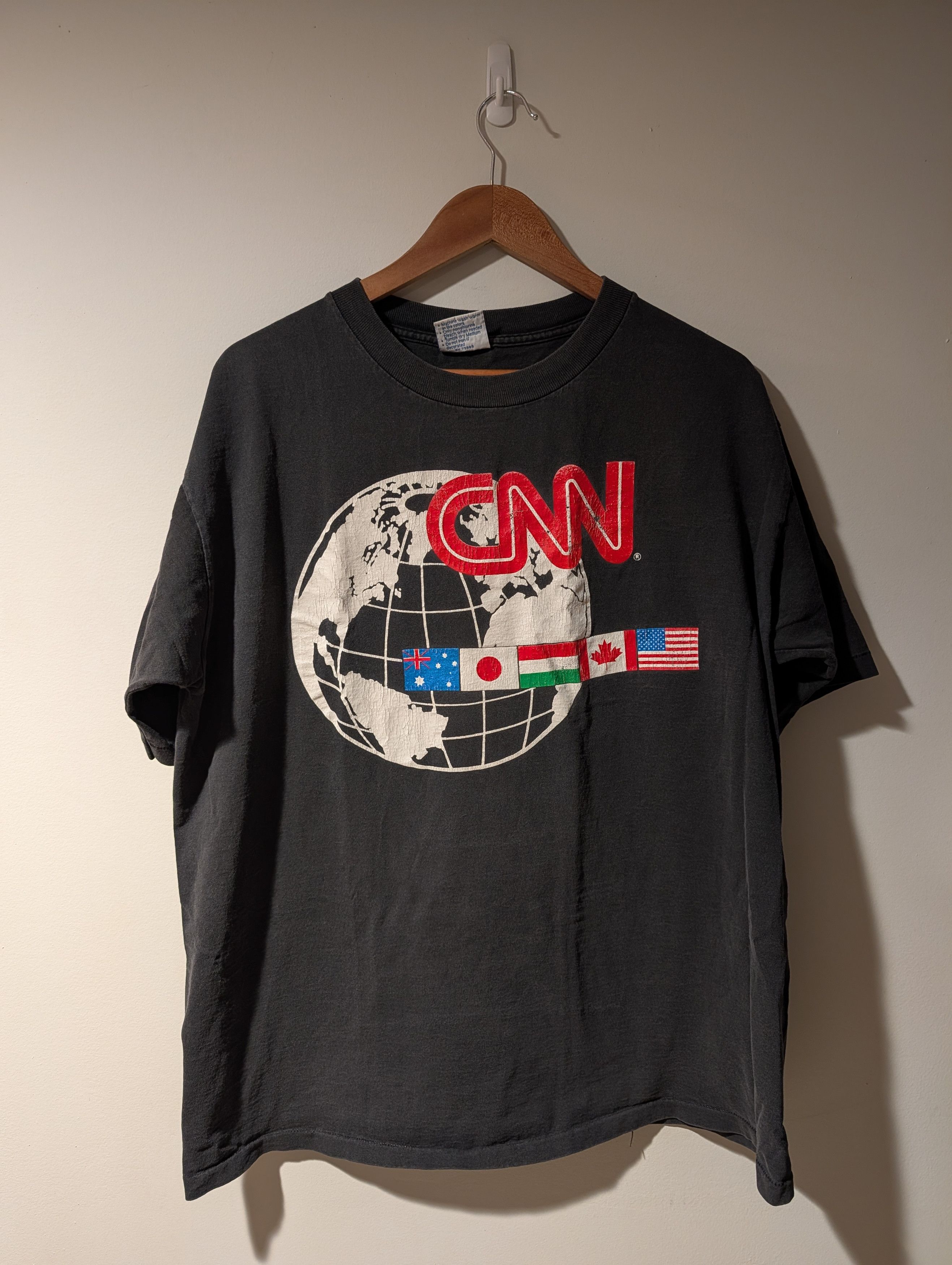 All Sport Vintage 90s CNN Breaking News Journalism X-Large T-Shirt Size US XL / EU 56 / 4 - 1 Thumbnail