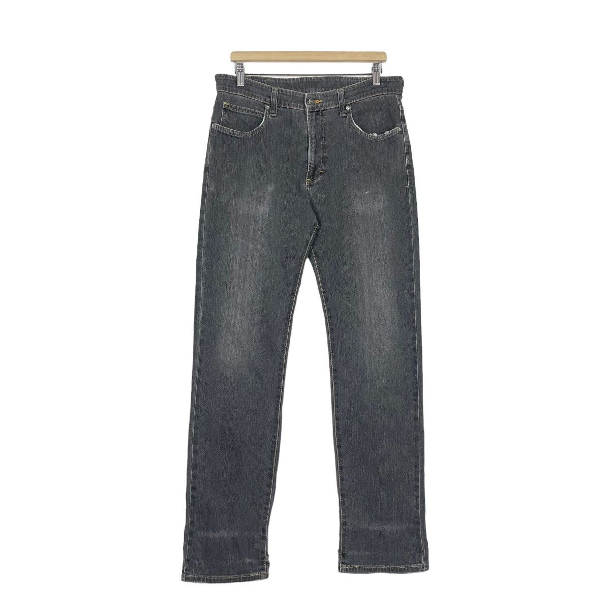 Japanese Brand WRANGLER FADED BLACK ZIPPER FLY JEANS W34 L44 Size US 34 / EU 50 - 2 Thumbnail