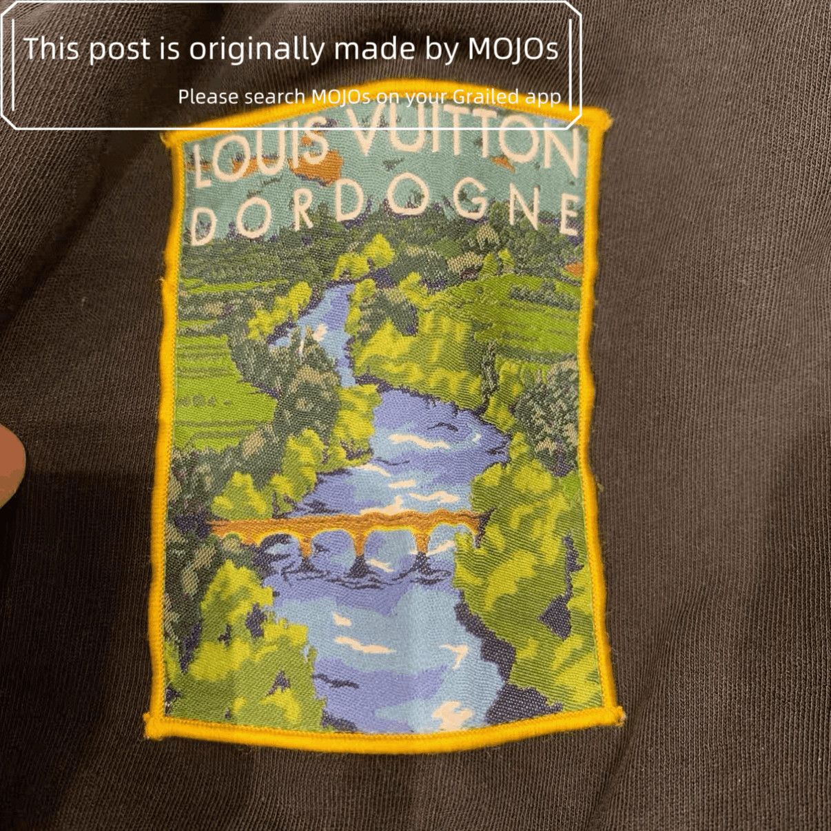 Louis Vuitton Louis Vuitton Logo Patch Tee mojos1310 Size US L / EU 52-54 / 3 - 7 Thumbnail
