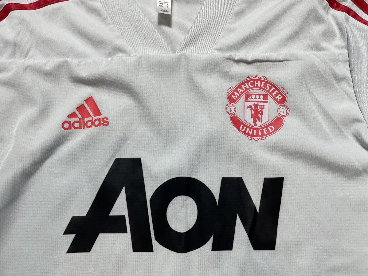 Adidas Vintage Adidas Manchester United Football Track Sweatshirt Size US M / EU 48-50 / 2 - 6 Thumbnail