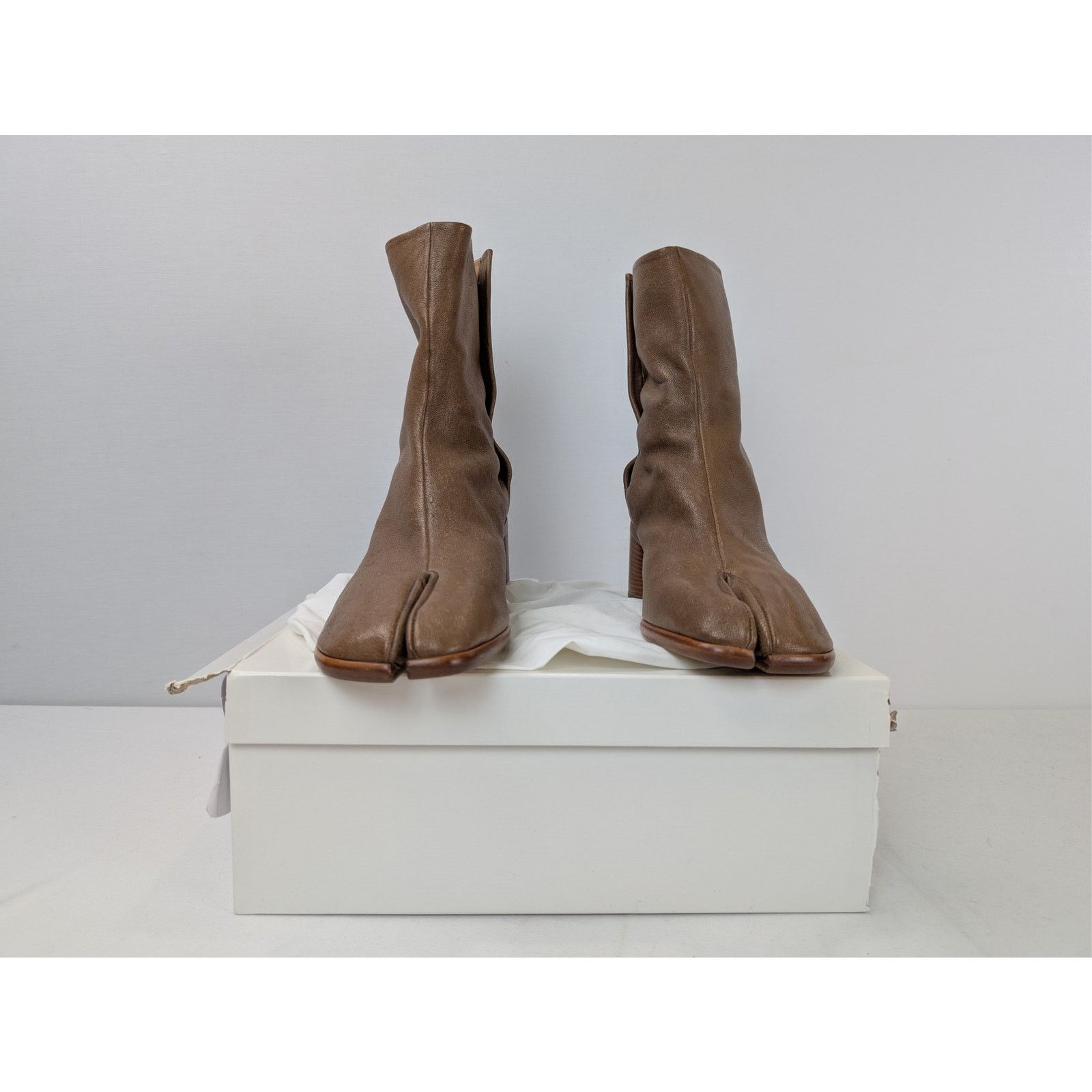 Maison Margiela o1rshd1 Tabi High Boots in Brown Size US 12 / EU 45 - 18 Thumbnail