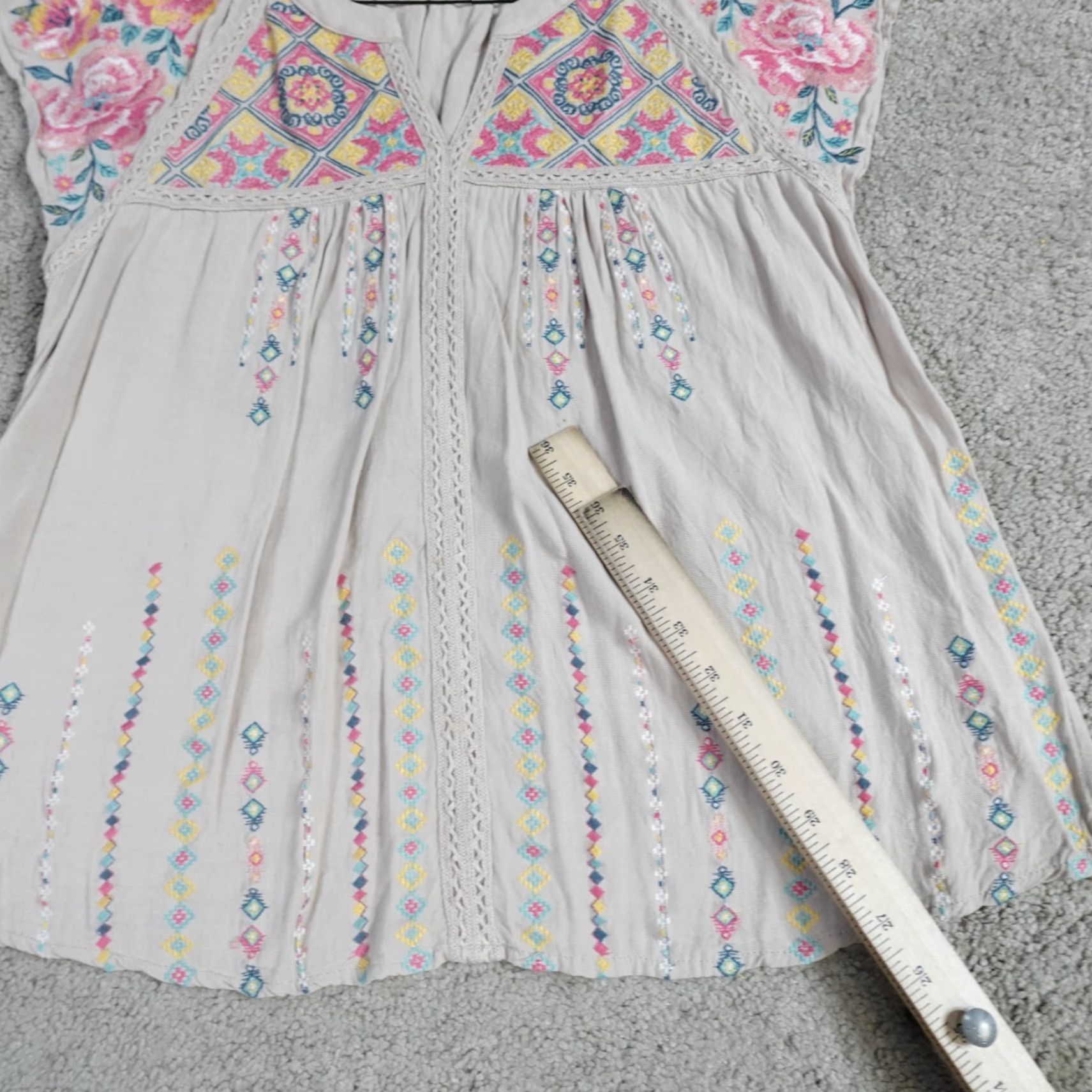 Pinko Savanna Jane Blouse Shirt Pink Small Floral Embroidered Rayon V-Neck Short Sleeve Womens Minor Details: Pullover Size S / US 4 / IT 40 - 4 Thumbnail
