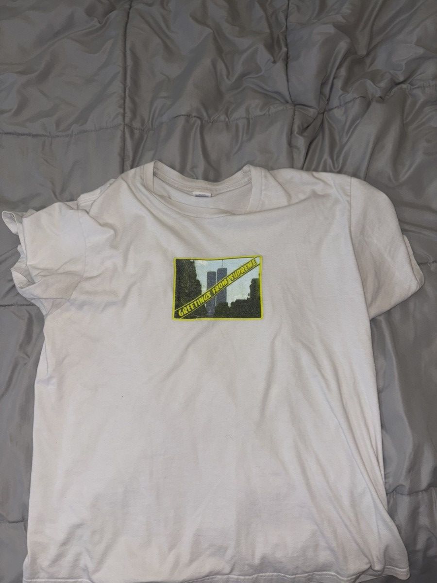 Supreme ‘ Greetings from Supreme’ Tshirt Size US L / EU 52-54 / 3 - 1 Thumbnail