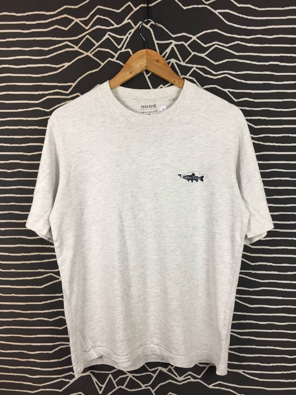 GU Nowartt X GU Art Collection The Golden Trout Graphic Tee Size US S / EU 44-46 / 1 - 5 Thumbnail