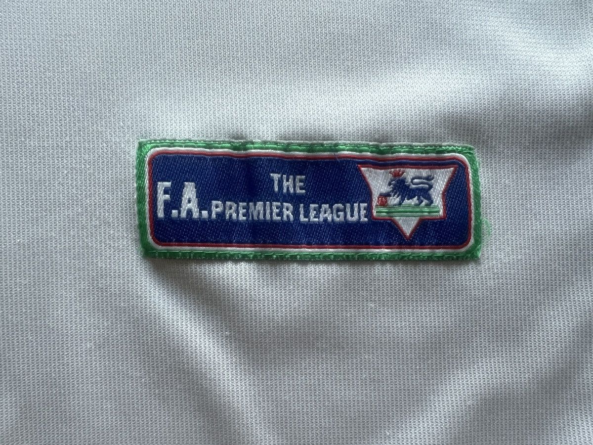 Vintage Liverpool : Reebok Soccer Away 2001 - 2003 Size US L / EU 52-54 / 3 - 5 Thumbnail