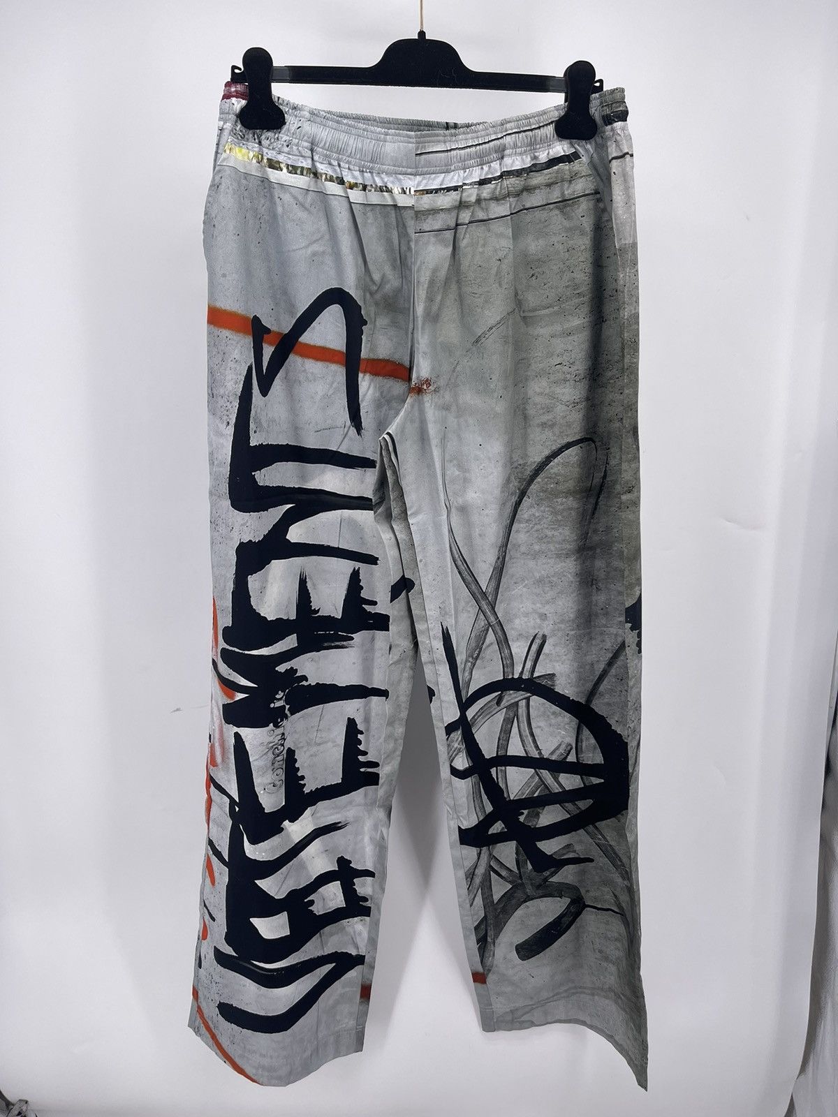 Vetements Vetements Graffiti Pants size M Size US 32 / EU 48 - 1 Thumbnail