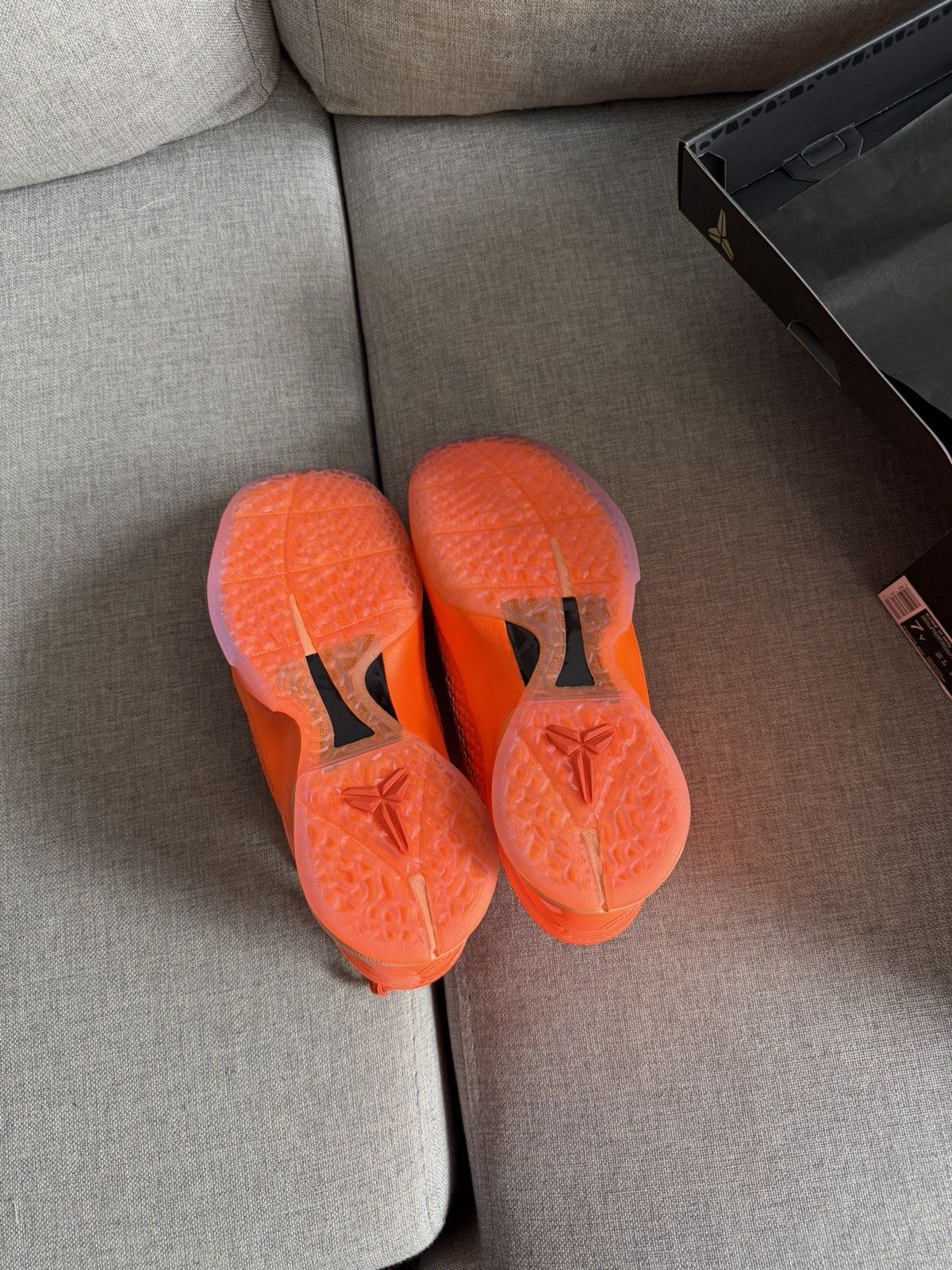Nike Kobe VI GS Total orange Size US 7 / EU 40 - 3 Thumbnail