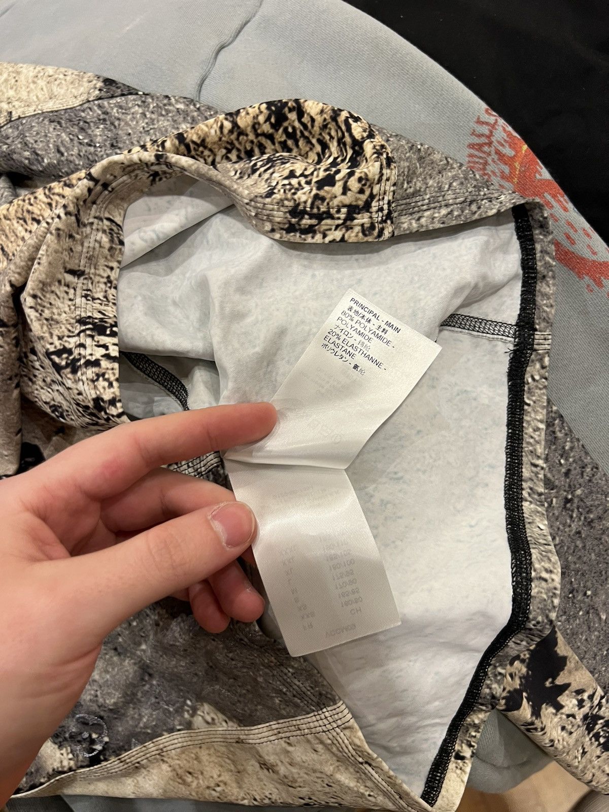 Louis Vuitton Louis Vuitton Reflective Monogram Crater Print Quarter Zip Size US M / EU 48-50 / 2 - 7 Thumbnail