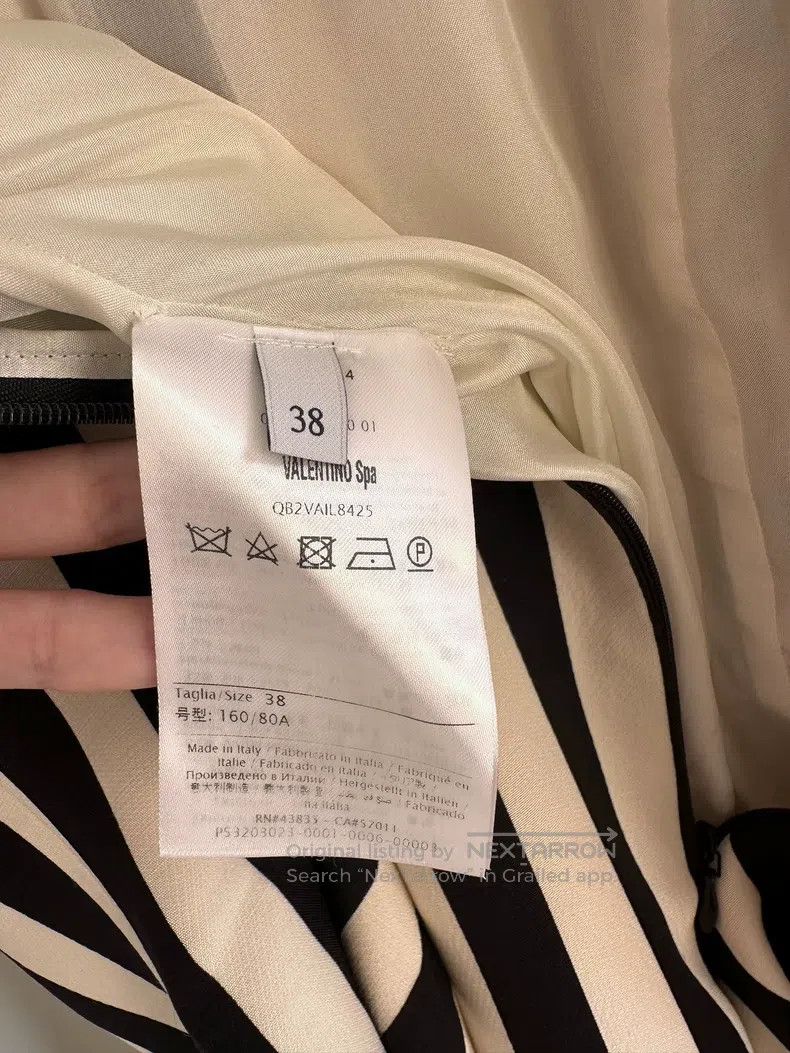 Valentino Valentino Black and white striped three-dimensional petal Size S / US 4 / IT 40 - 8 Thumbnail